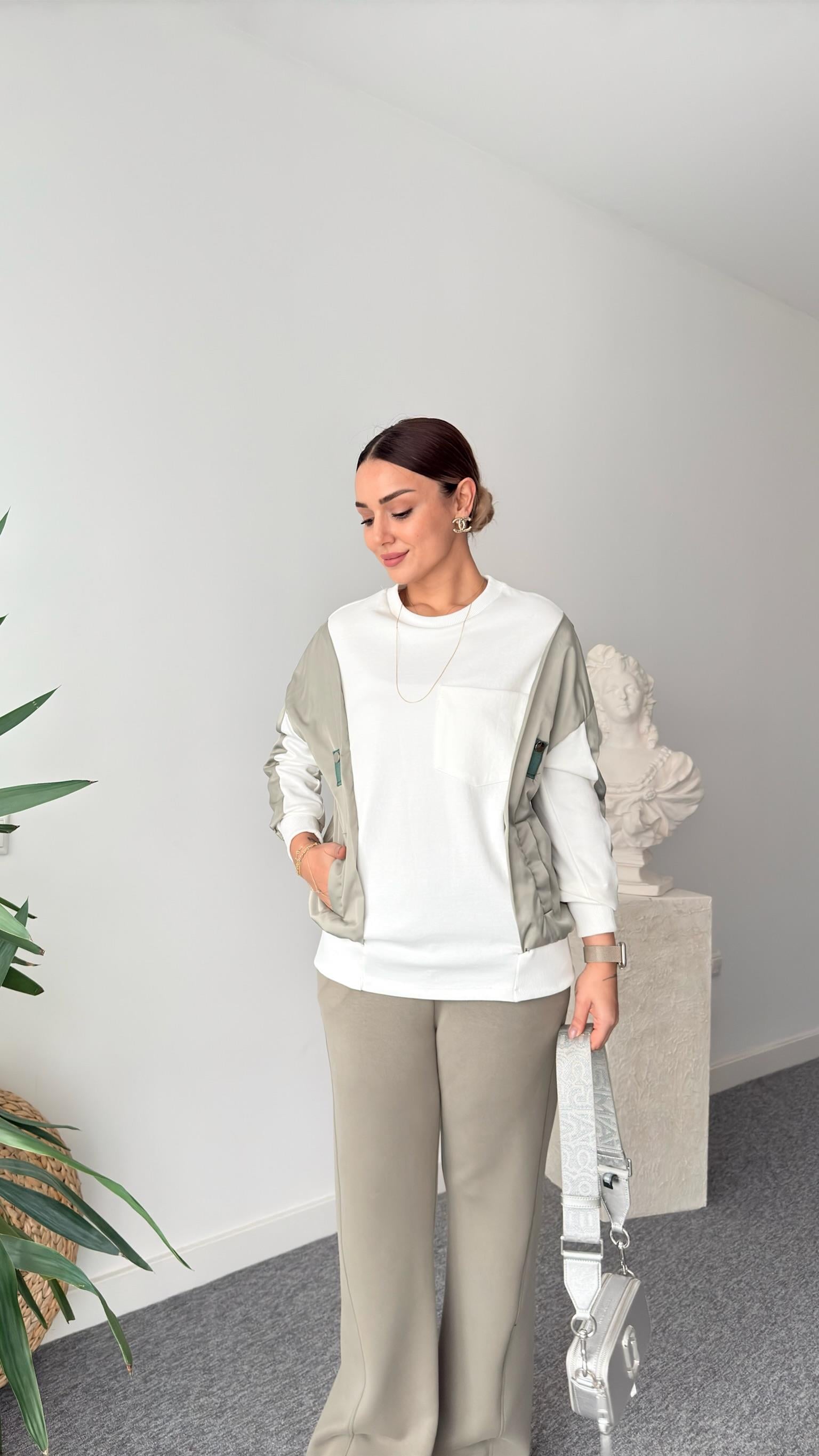 Beyaz Pietra Paraşüt Garnili Sweat
