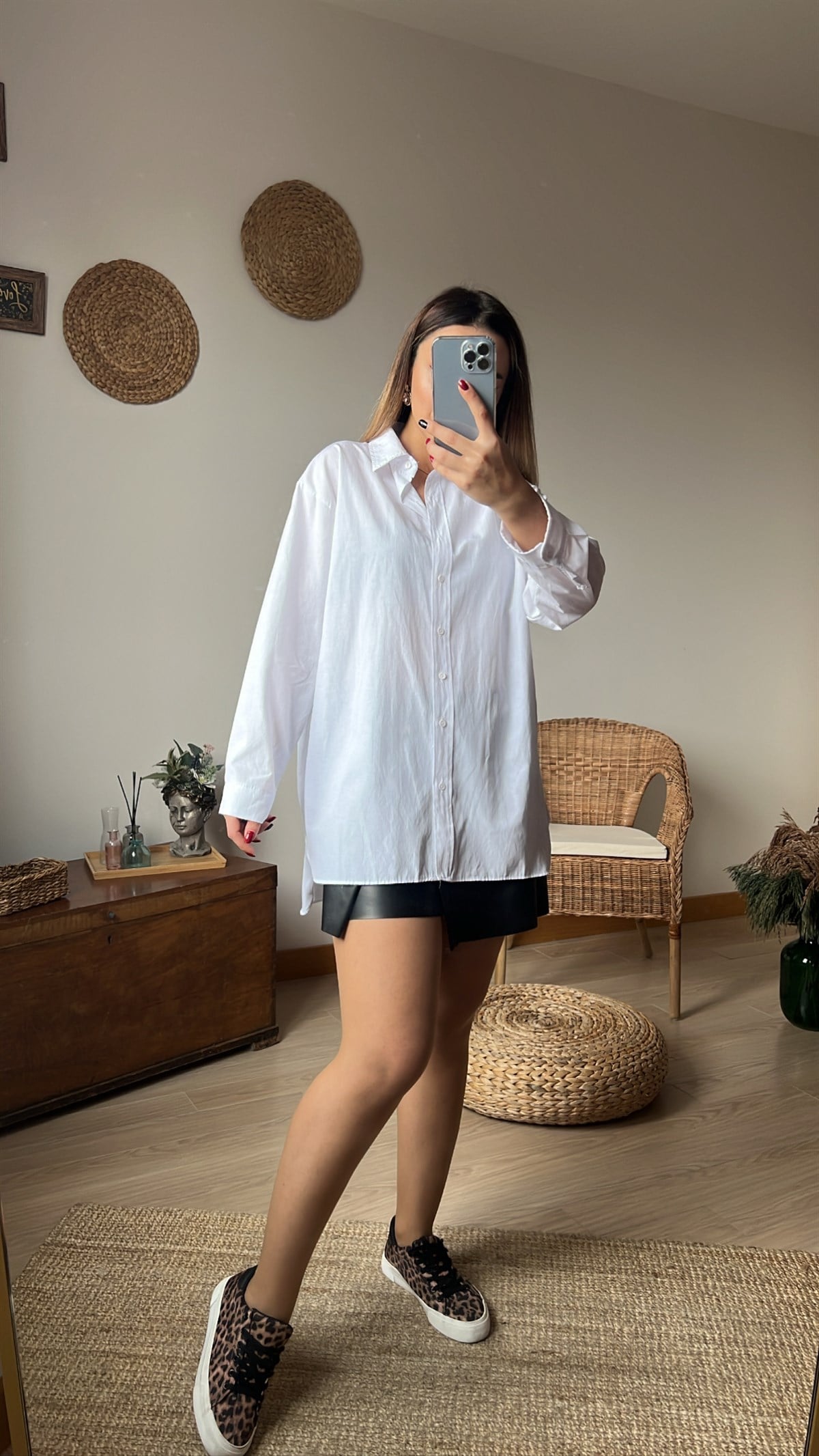 Oversize Beyaz Basic Gömlek