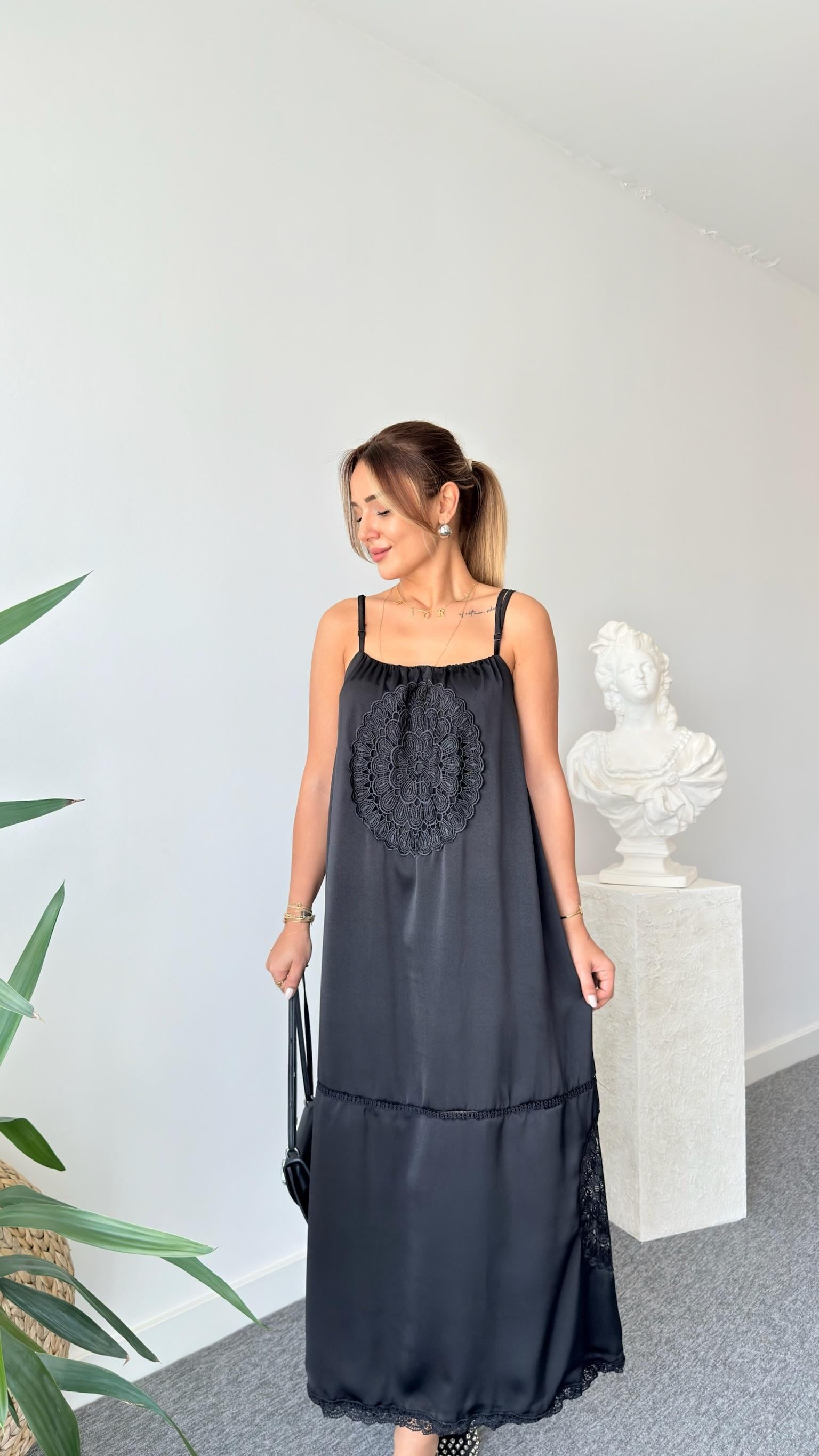 Leria Zra Model Brode Detaylı Elbise