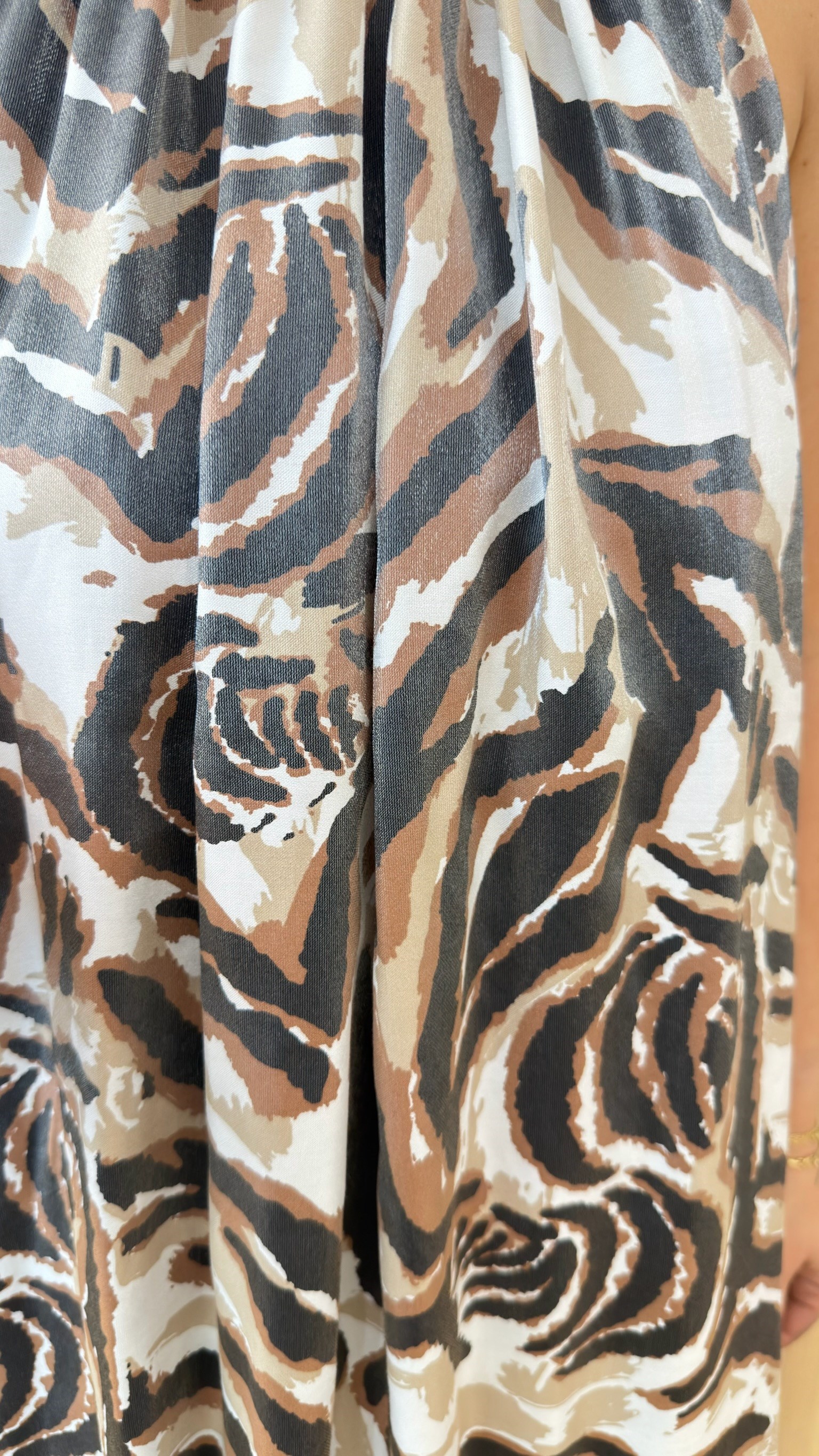 Boyundan Bağlamalı Zebra Desenli Elbise