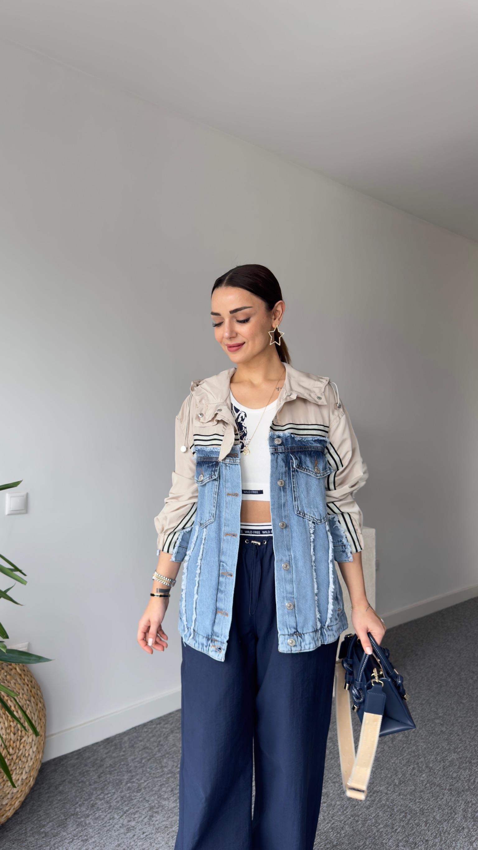 Bej Paraşüt Detaylı Kapüşonlu Jean Ceket