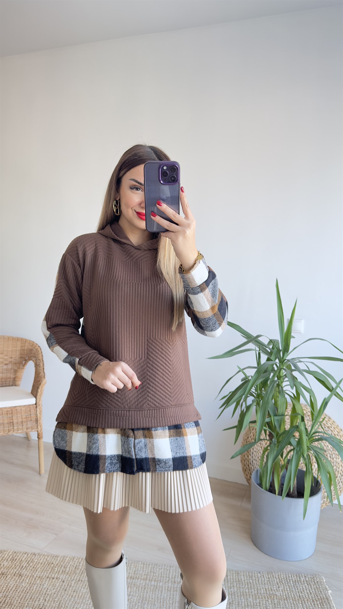 Sırt Ekoseli Kapüşonlu Kahve Sweat