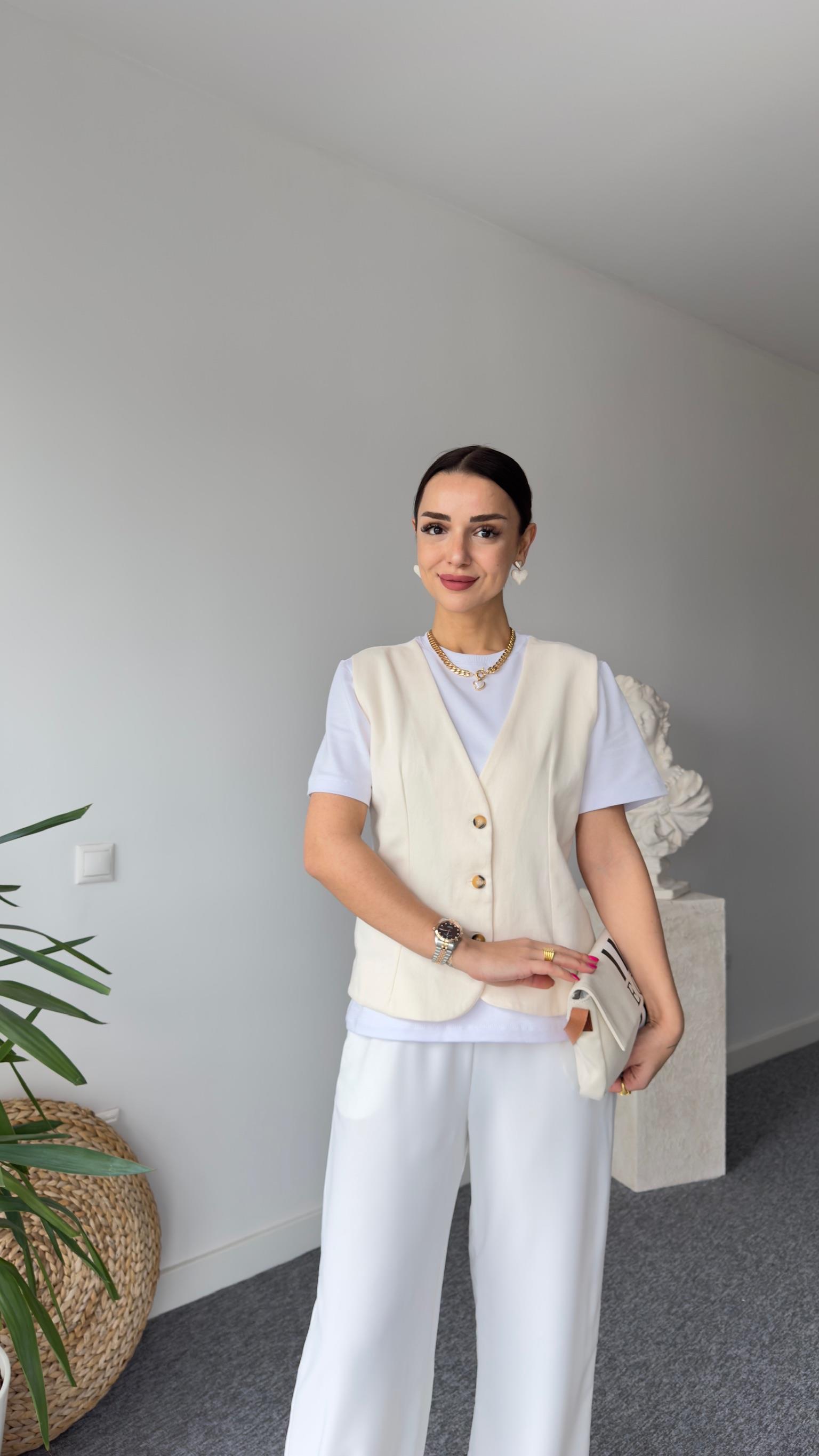 Zra Model Bej Yelek Detaylı Bluz