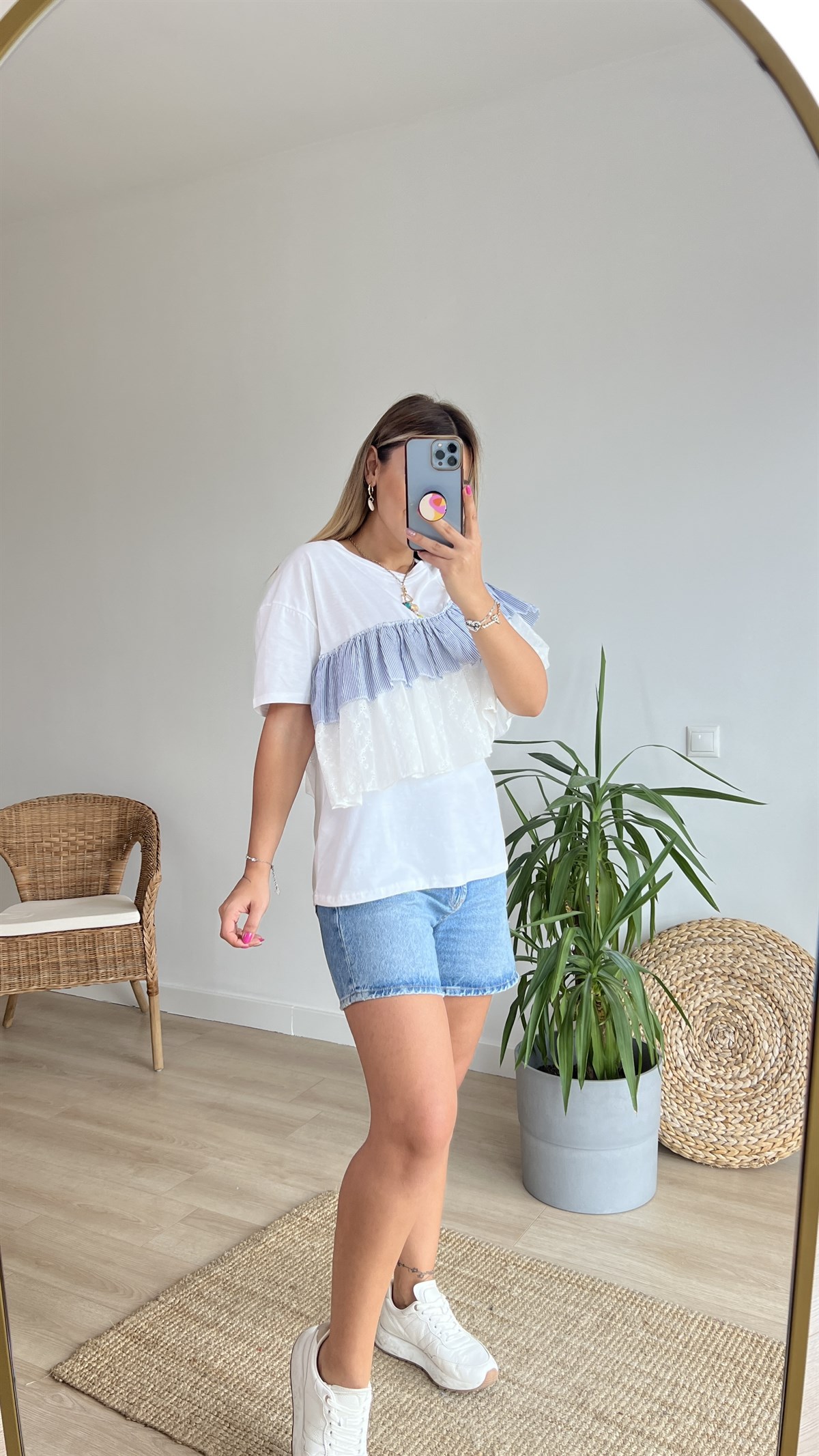Fistolu Mavi Çizgili Tasarım Tshirt