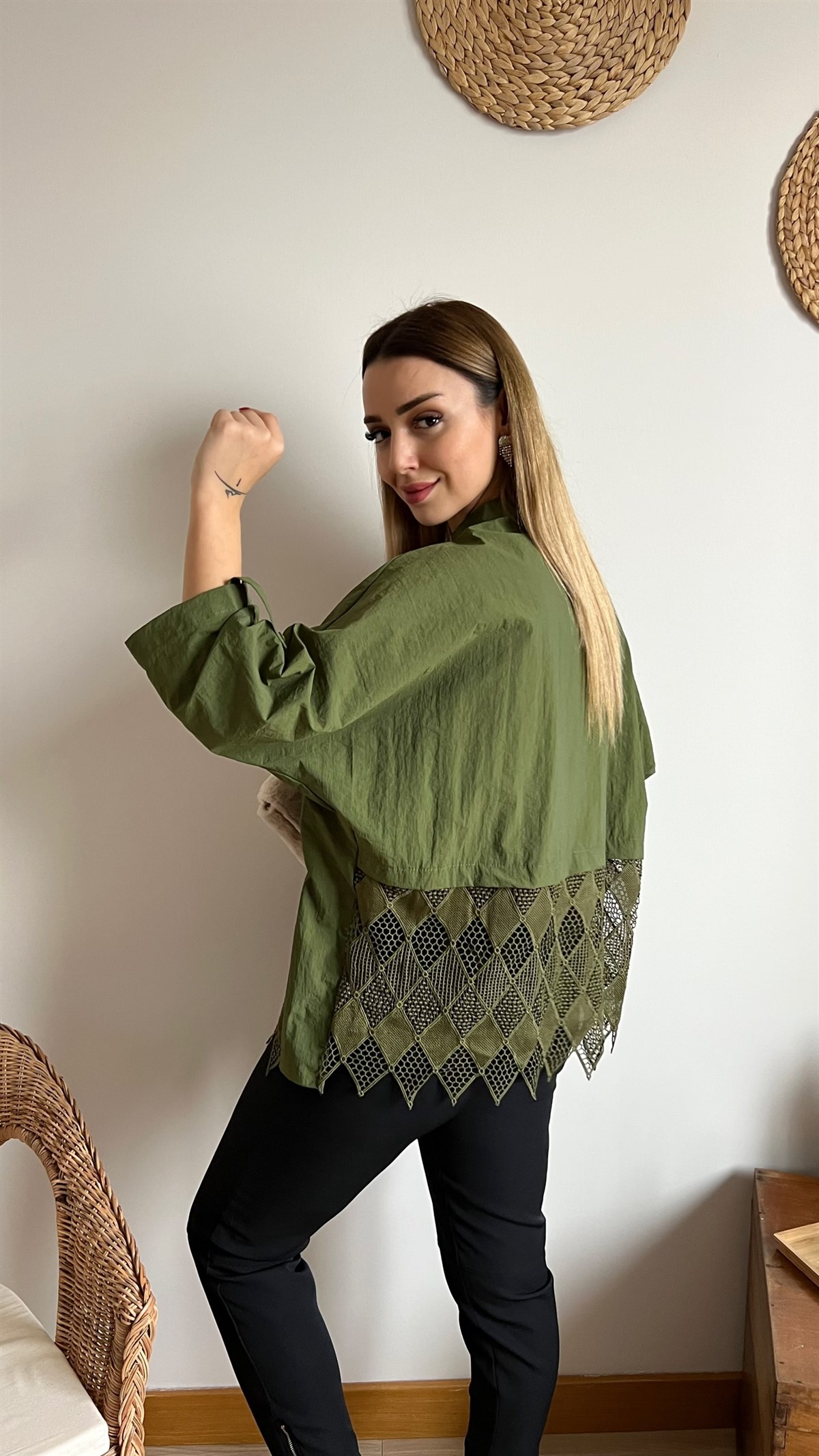 Dantel Detaylı Haki Ceket