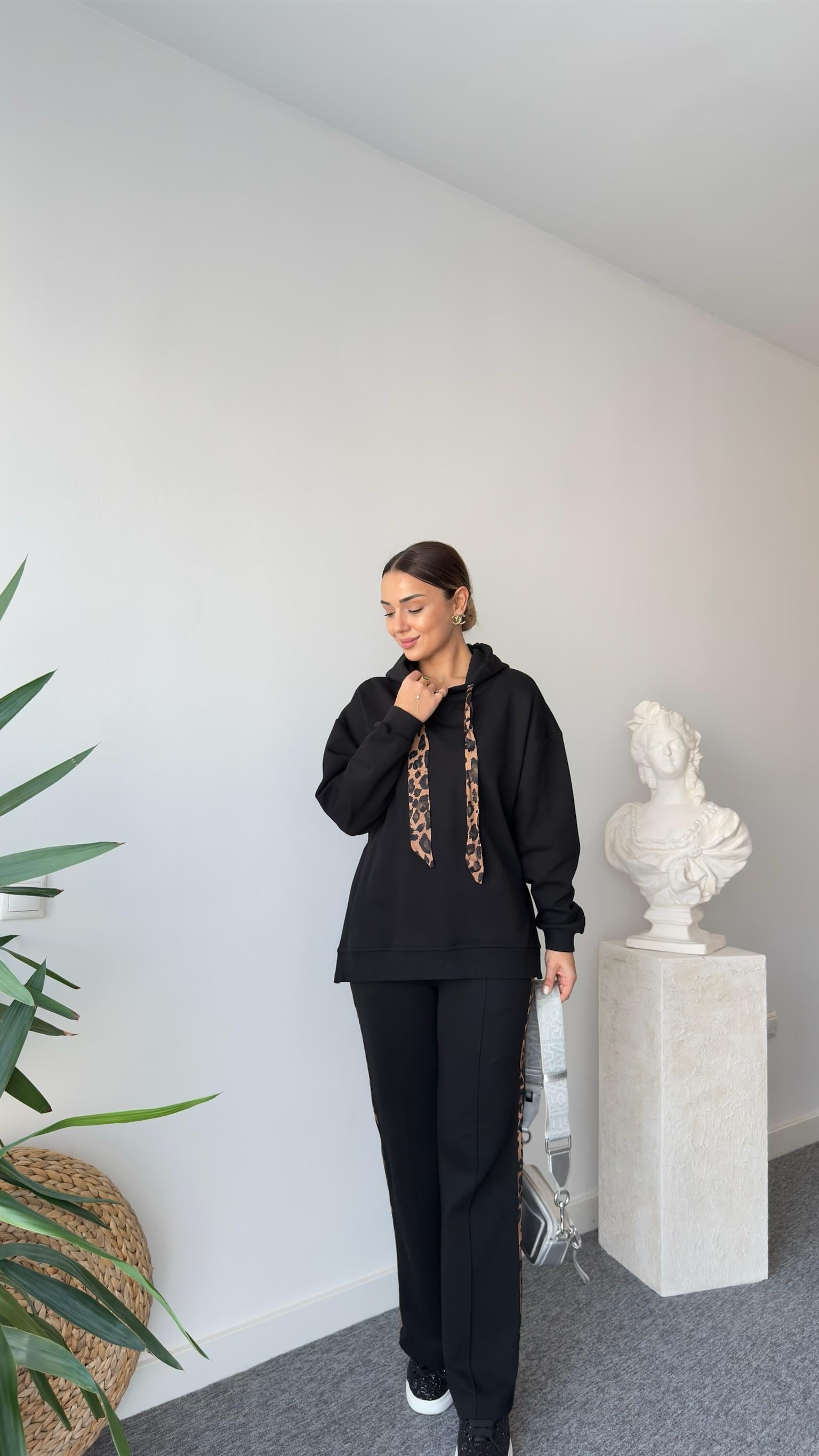 Ntwork Model Leopar Detaylı Yanlar Fermuarlı Takım