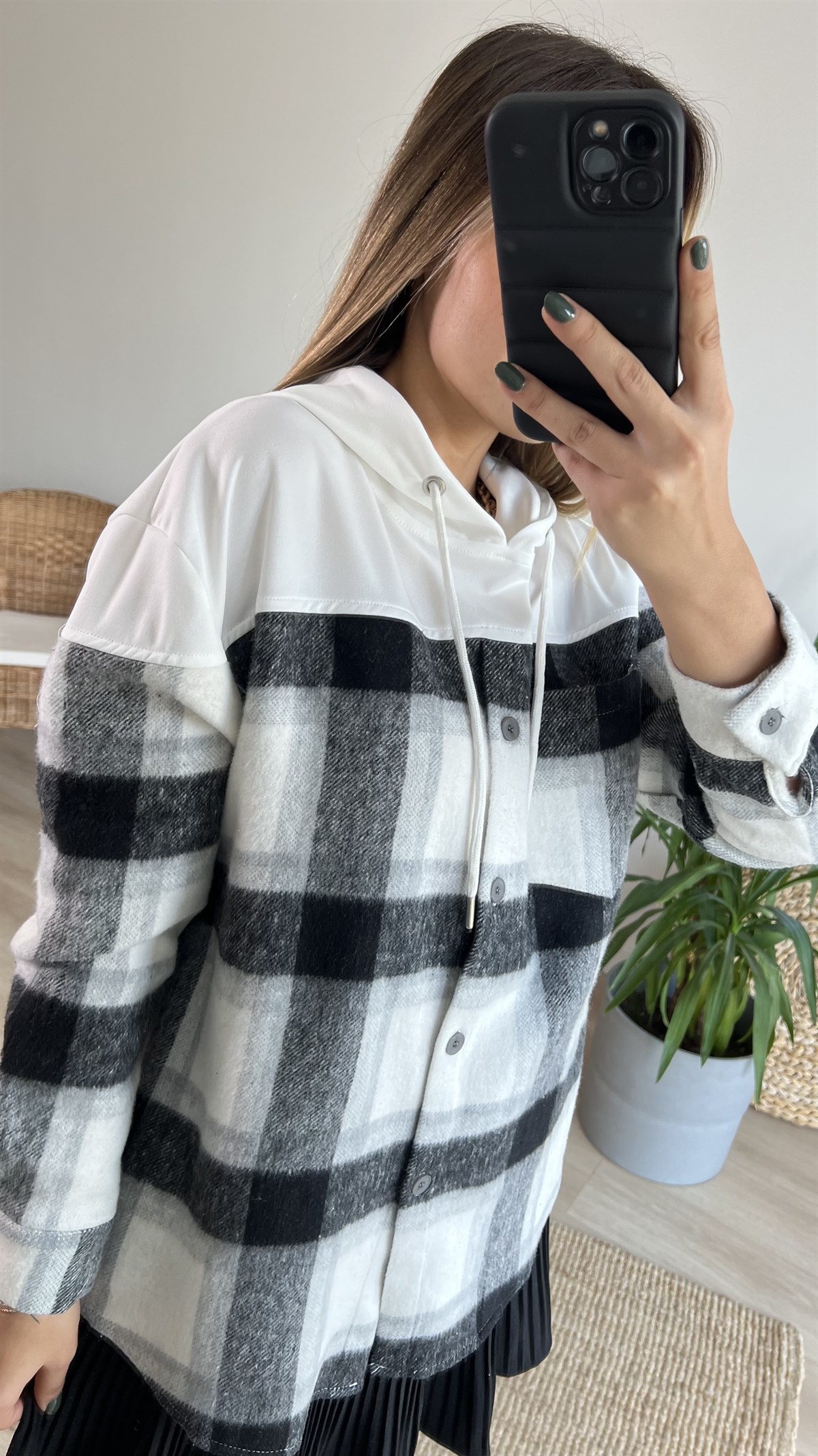 Siyah Ekose Detay Kapüşonlu Sweatshirt