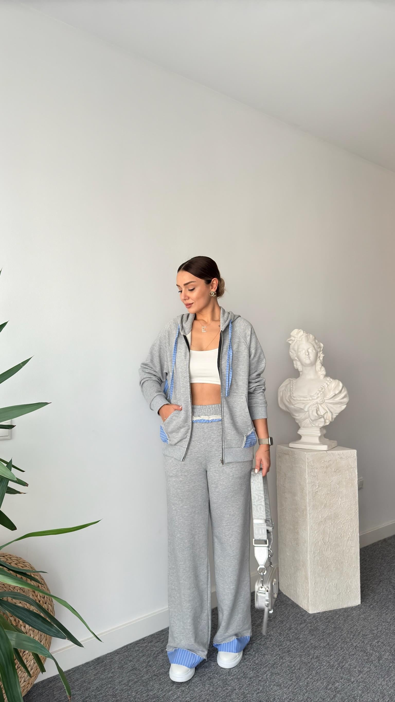 Marka Model Poplin Detaylı Gri Eşofman Takımı 