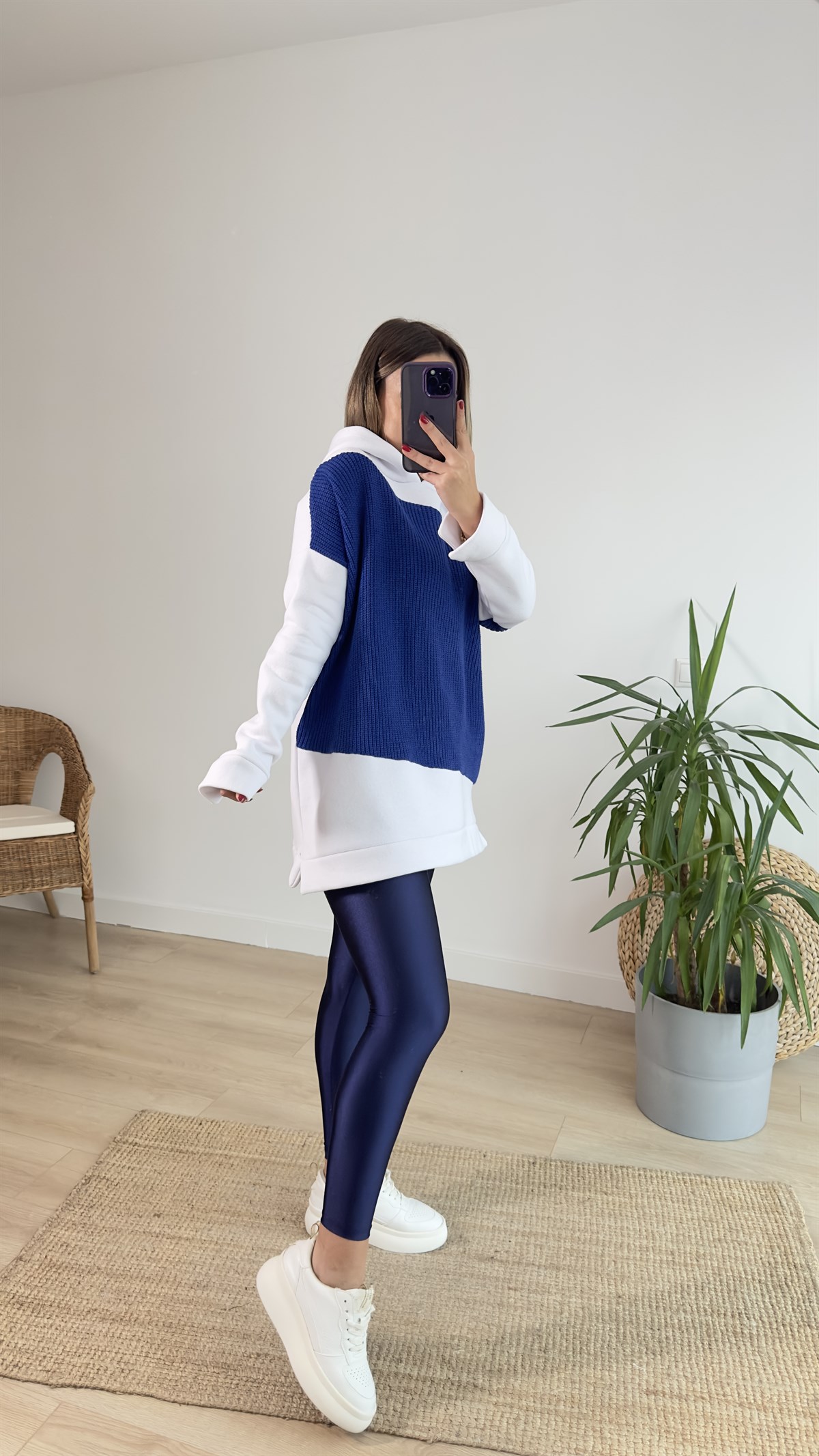 Triko Detaylı Beyaz Sweat