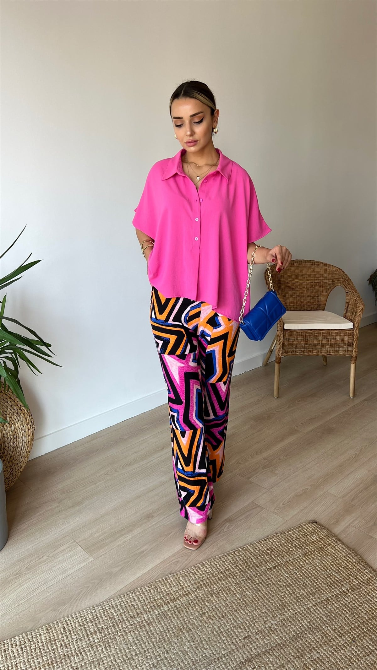 İpekyol Model Dökümlü Pembe Gömlek