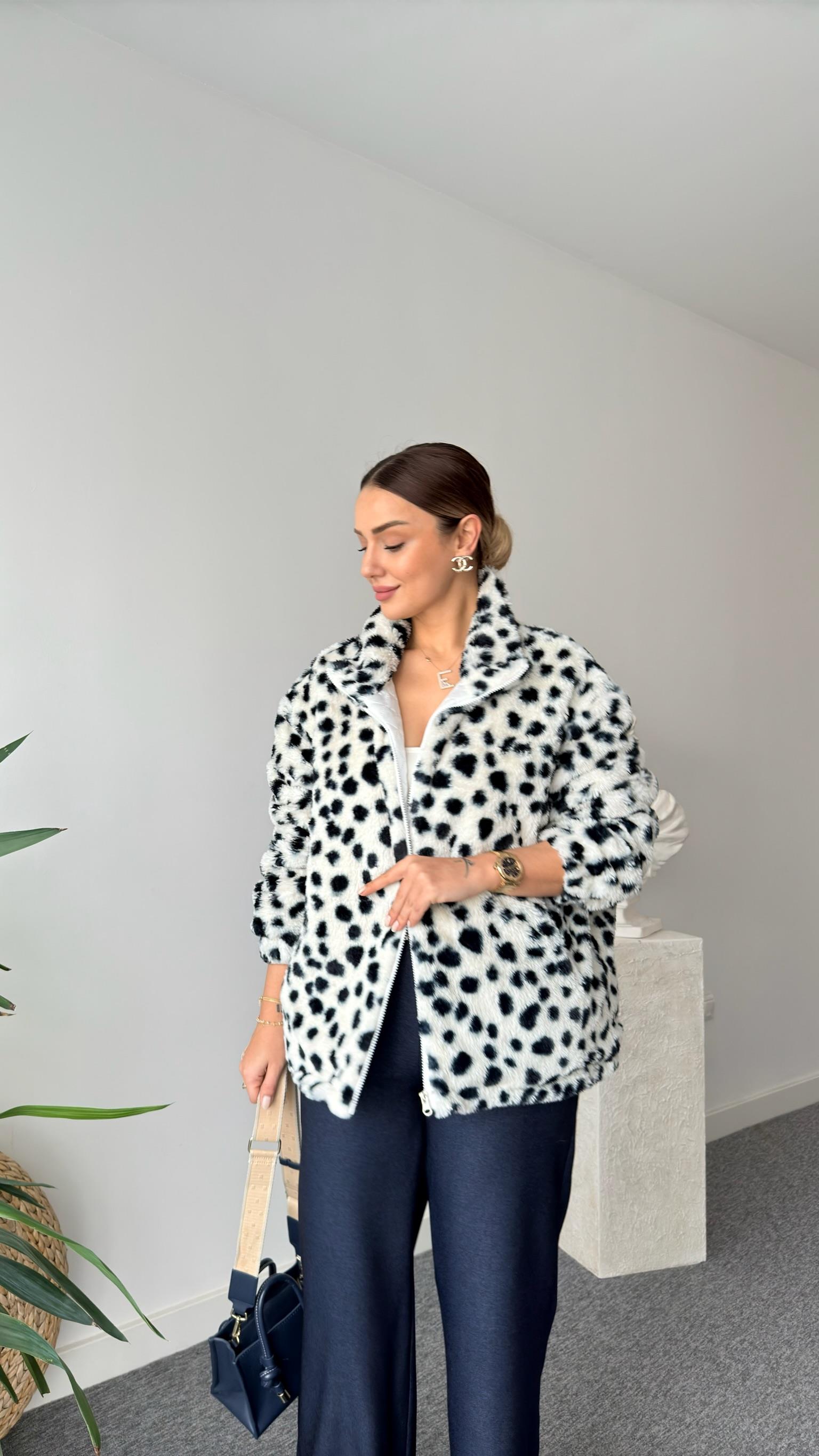Natalia Benekli Astarlı Peluş Mont
