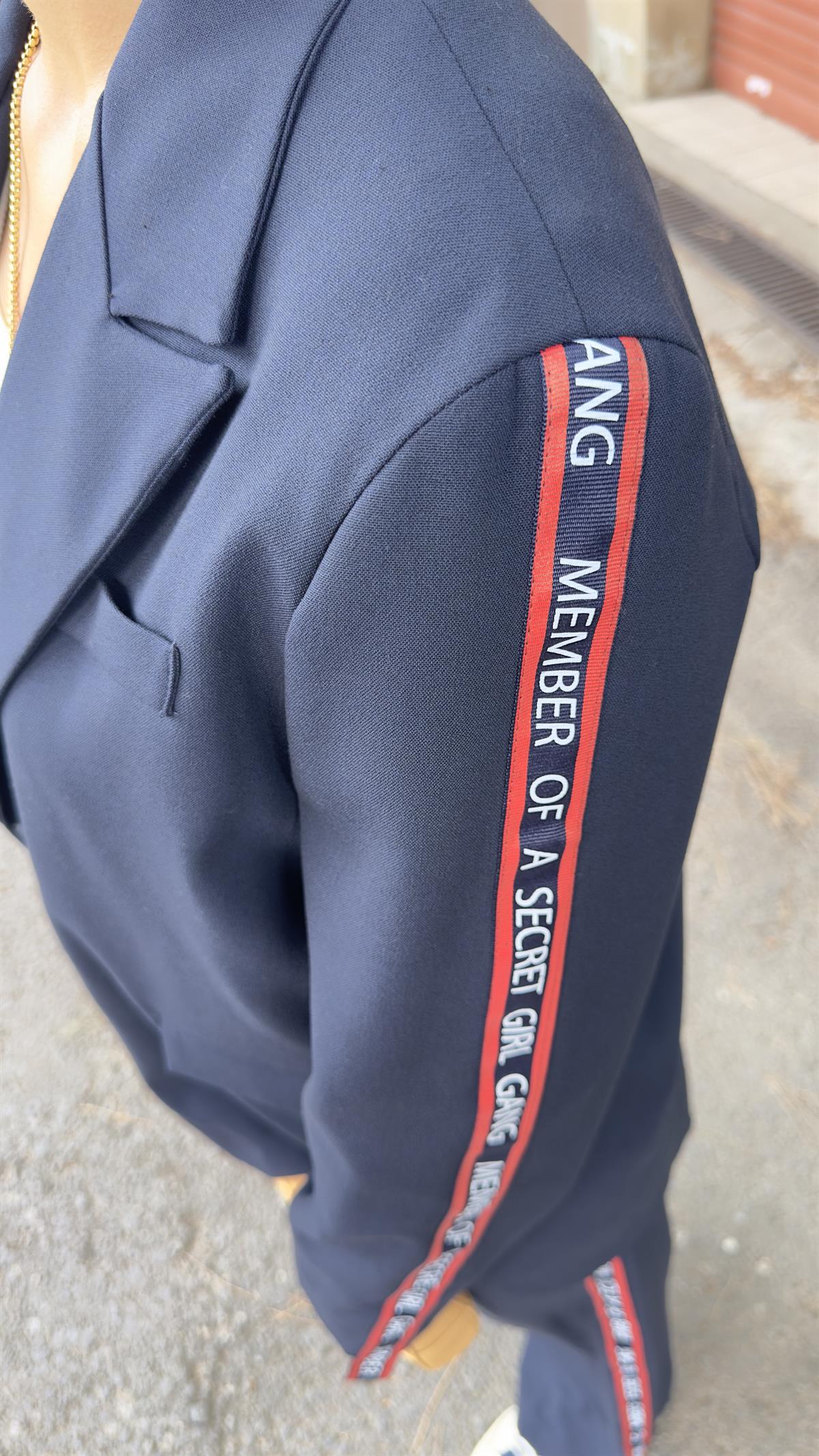 Kırmızı Şerit Ve Yazı Detay Blazer Ceket