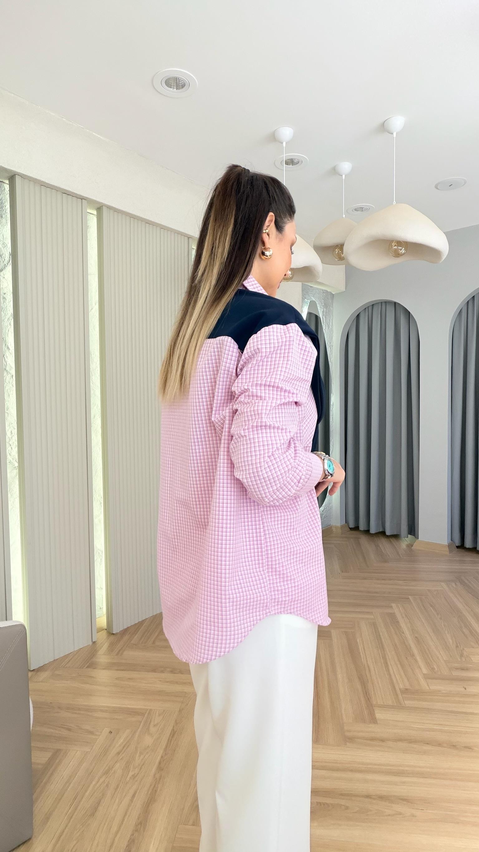 Pembe Pötikare Şal Detaylı Gömlek