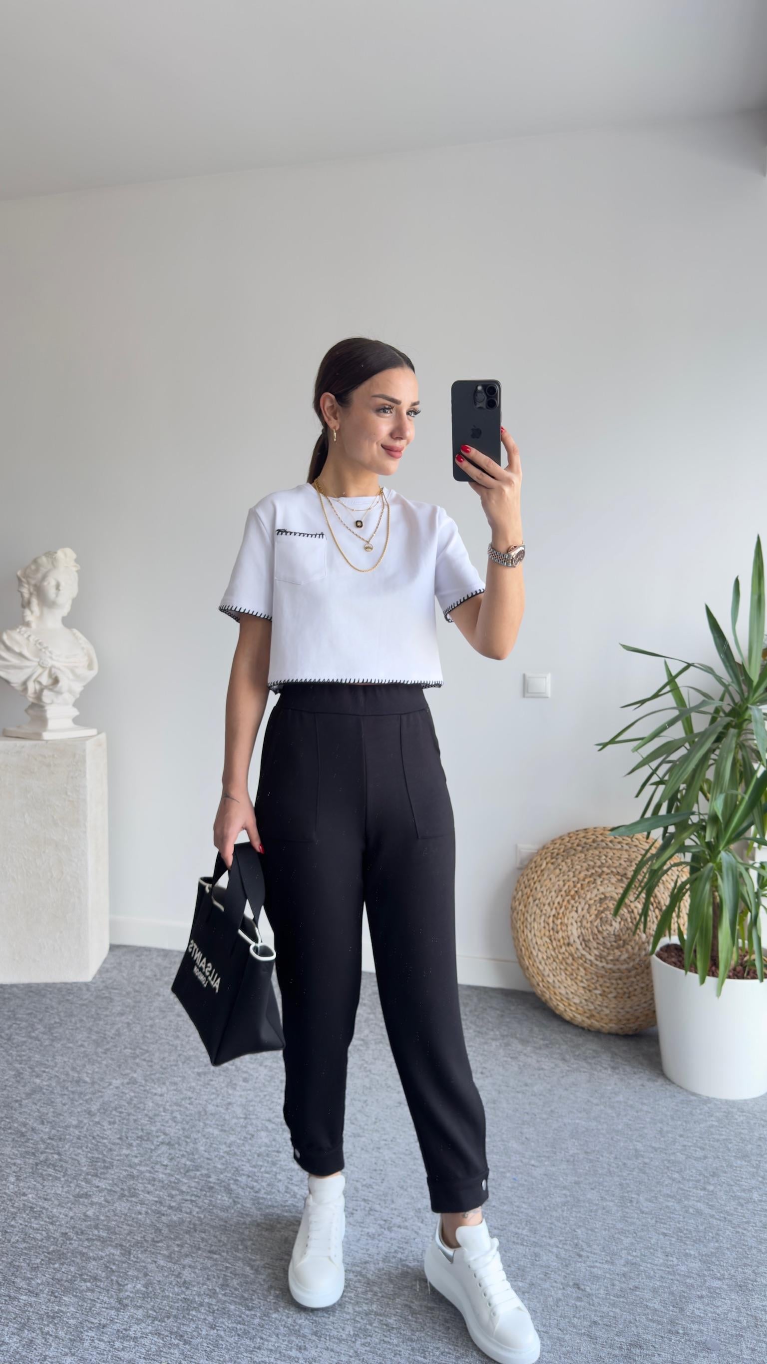 Sheer Nakışlı Beyaz Basic Tshirt