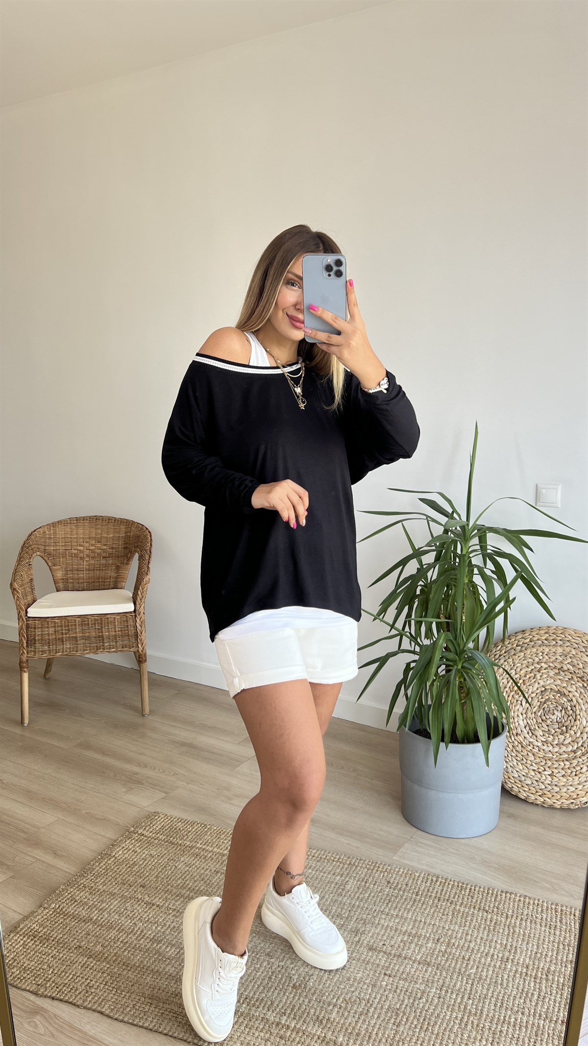 Siyah Şeritli Atlet Detaylı İkili Bluz