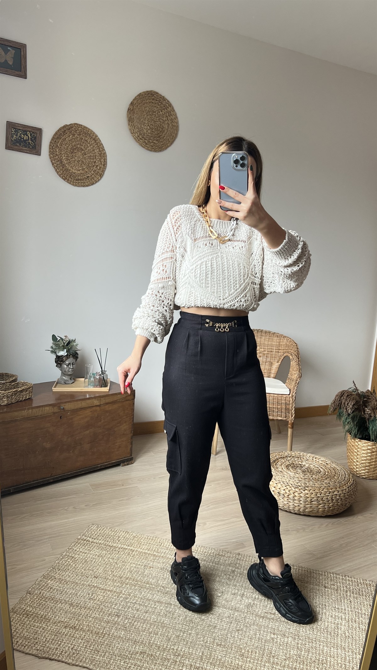 Beli Zincir Detaylı Gabardin Pantolon