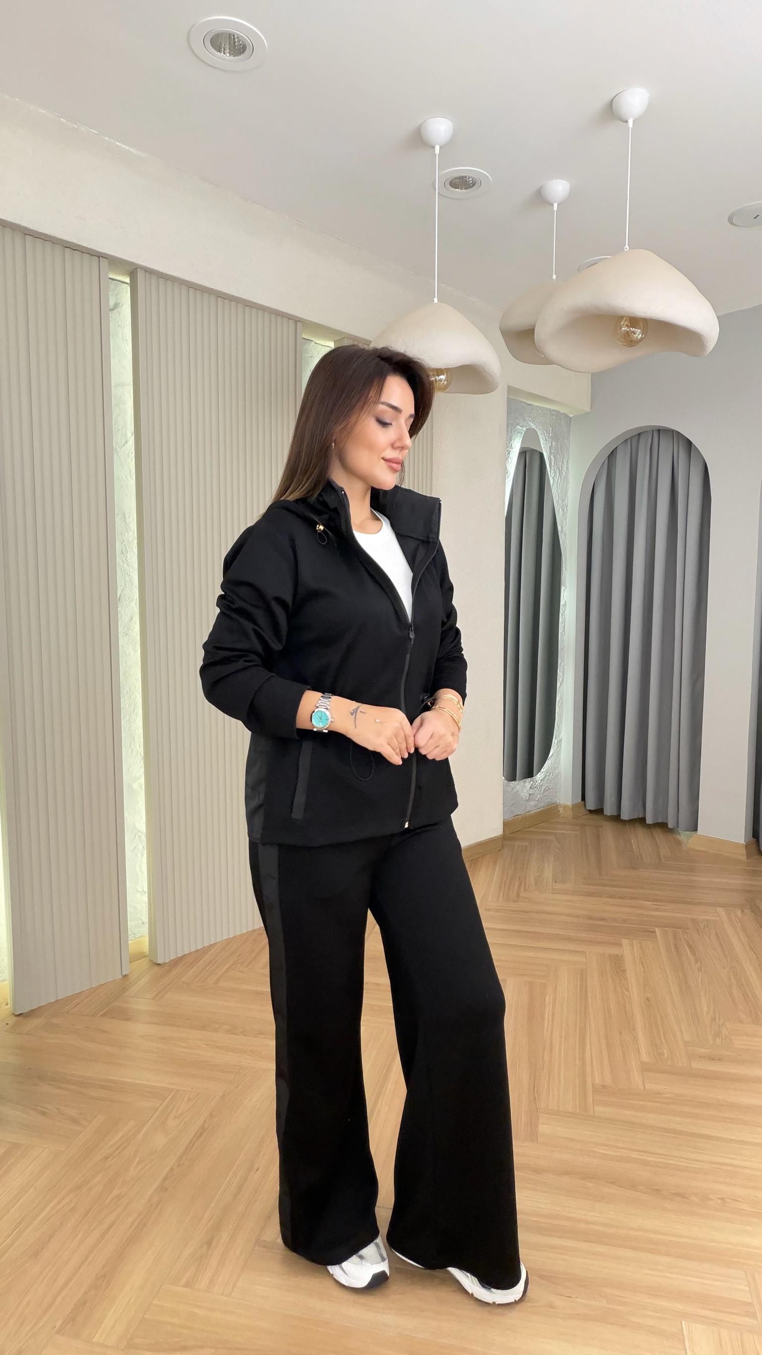 Siyah Sırtı Kapitone Detaylı Modal Takım