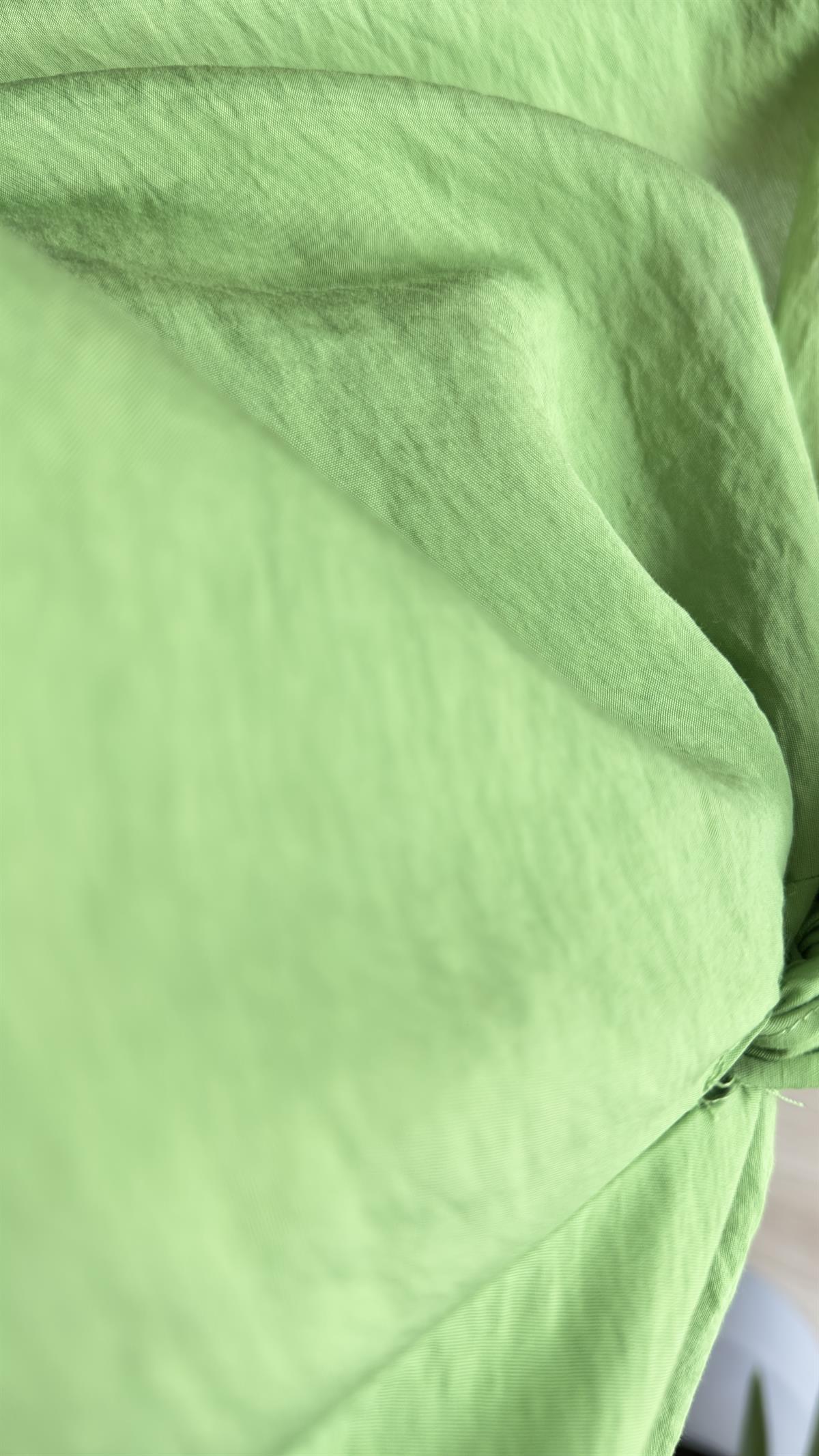 Önü Bağlamalı Yeşil Bluz