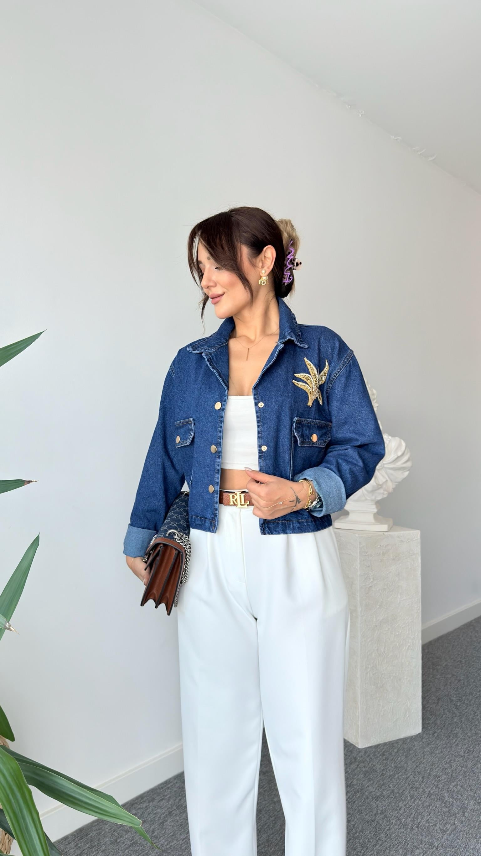 Pury Çiçek İşlemeli Marka Model Kot Ceket