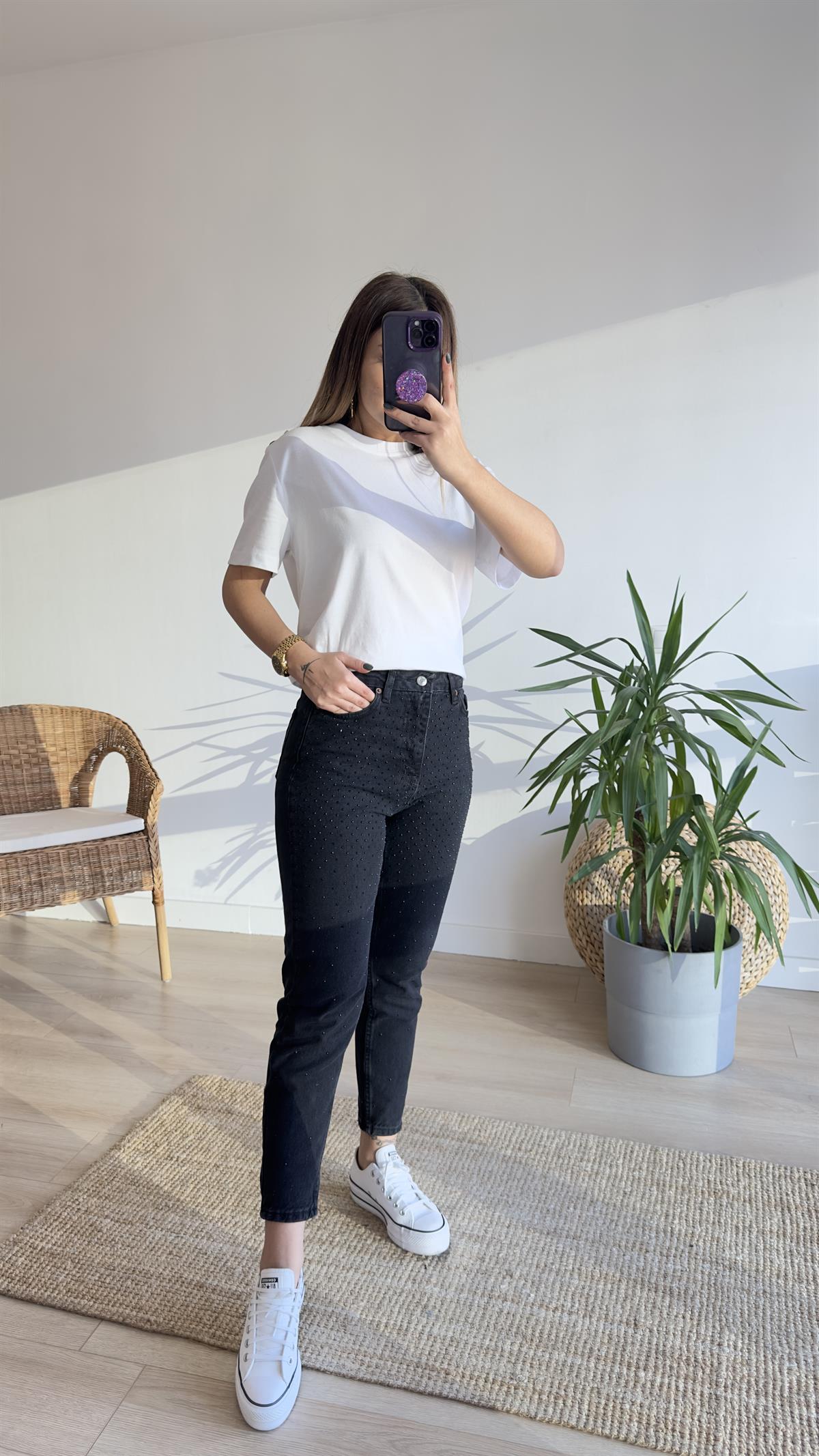 Taş Detaylı Antrasit Jean