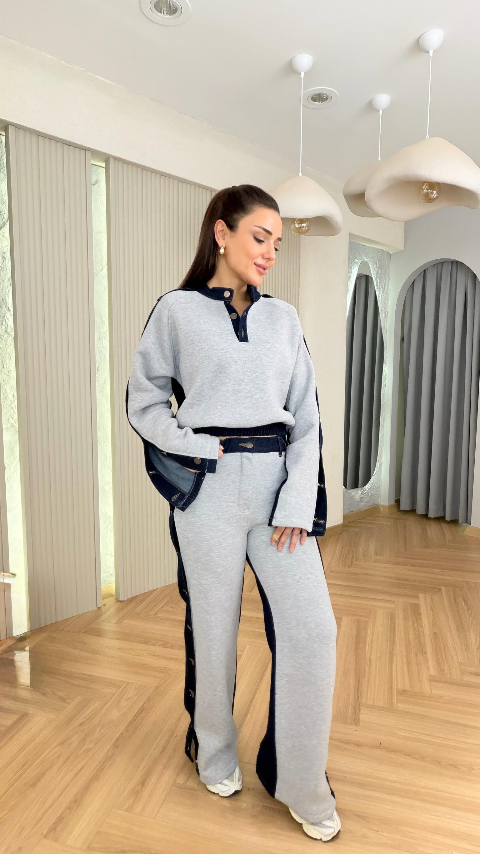 Gri Cres Yanlar Düğme Detaylı Garnili Takım