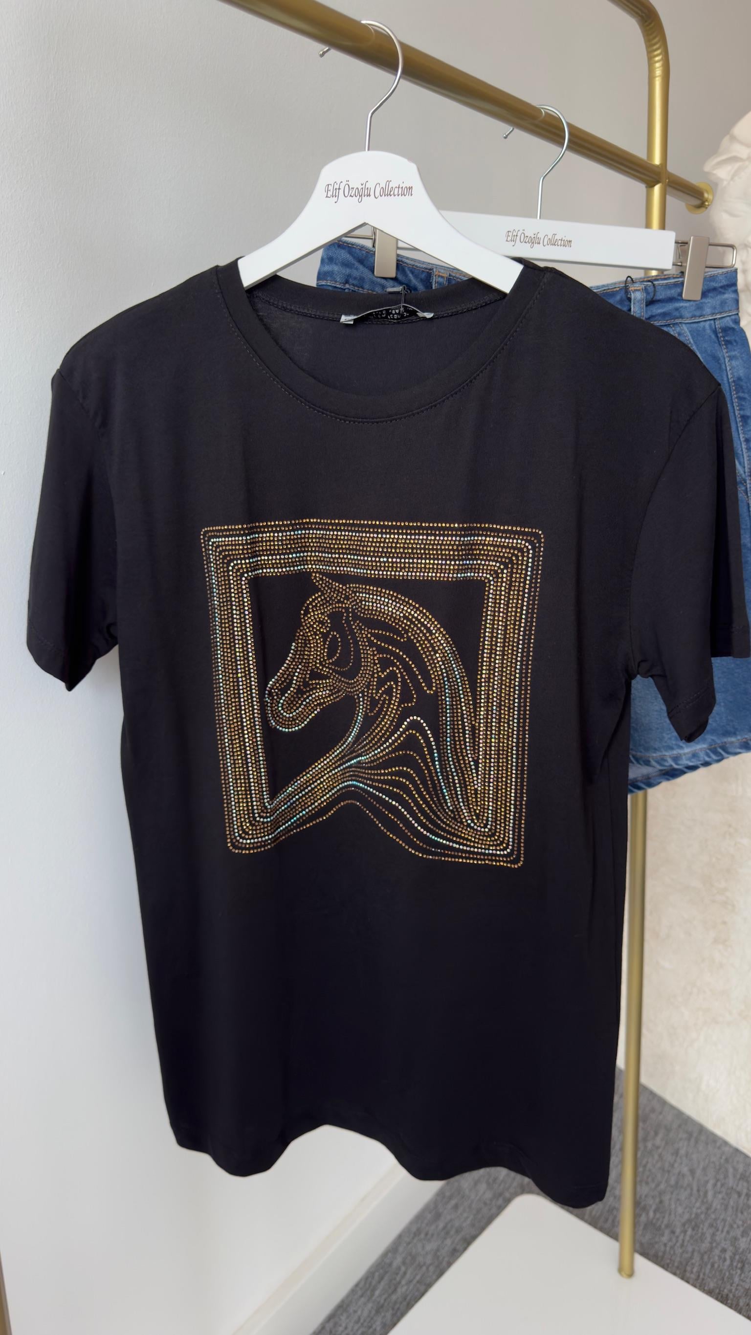 Taş Detay At Baskı Siyah Tshirt