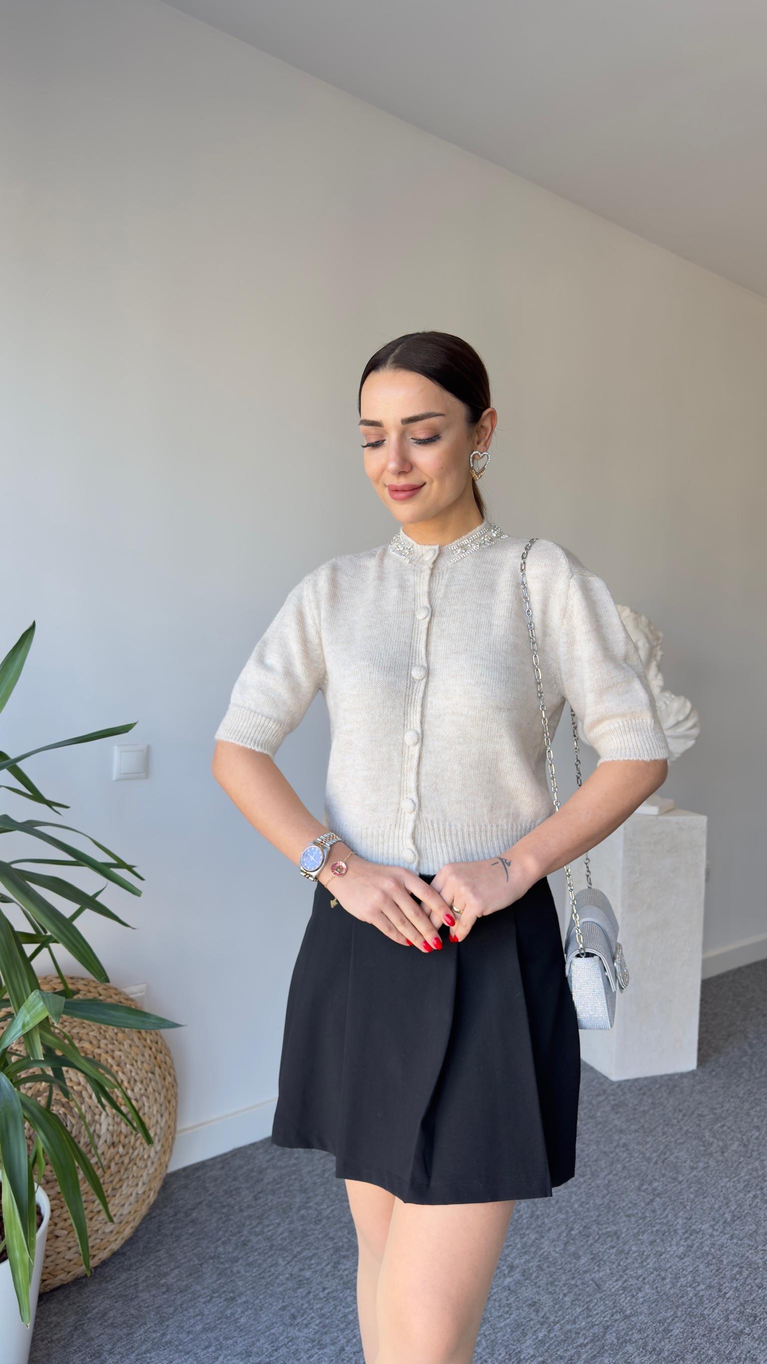 Zra Model Yakası Taşlı Bej Hırka