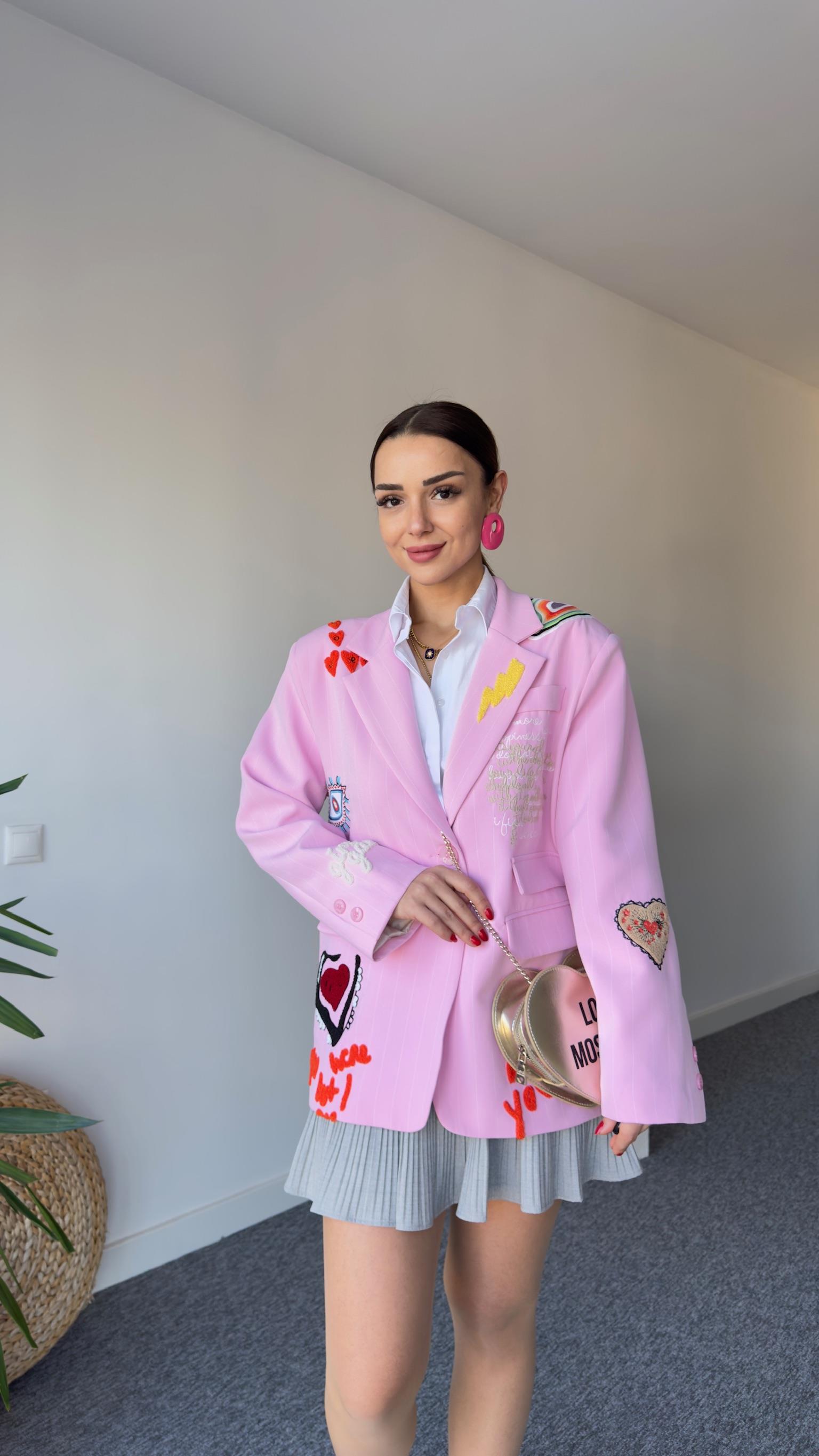 Femme İşleme Ve Yazı Detay Tasarım Pembe Blazer