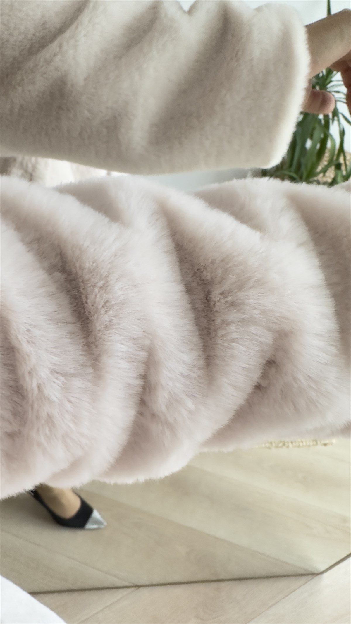Premıum Kapüşonlu Ekru Peluş Mont