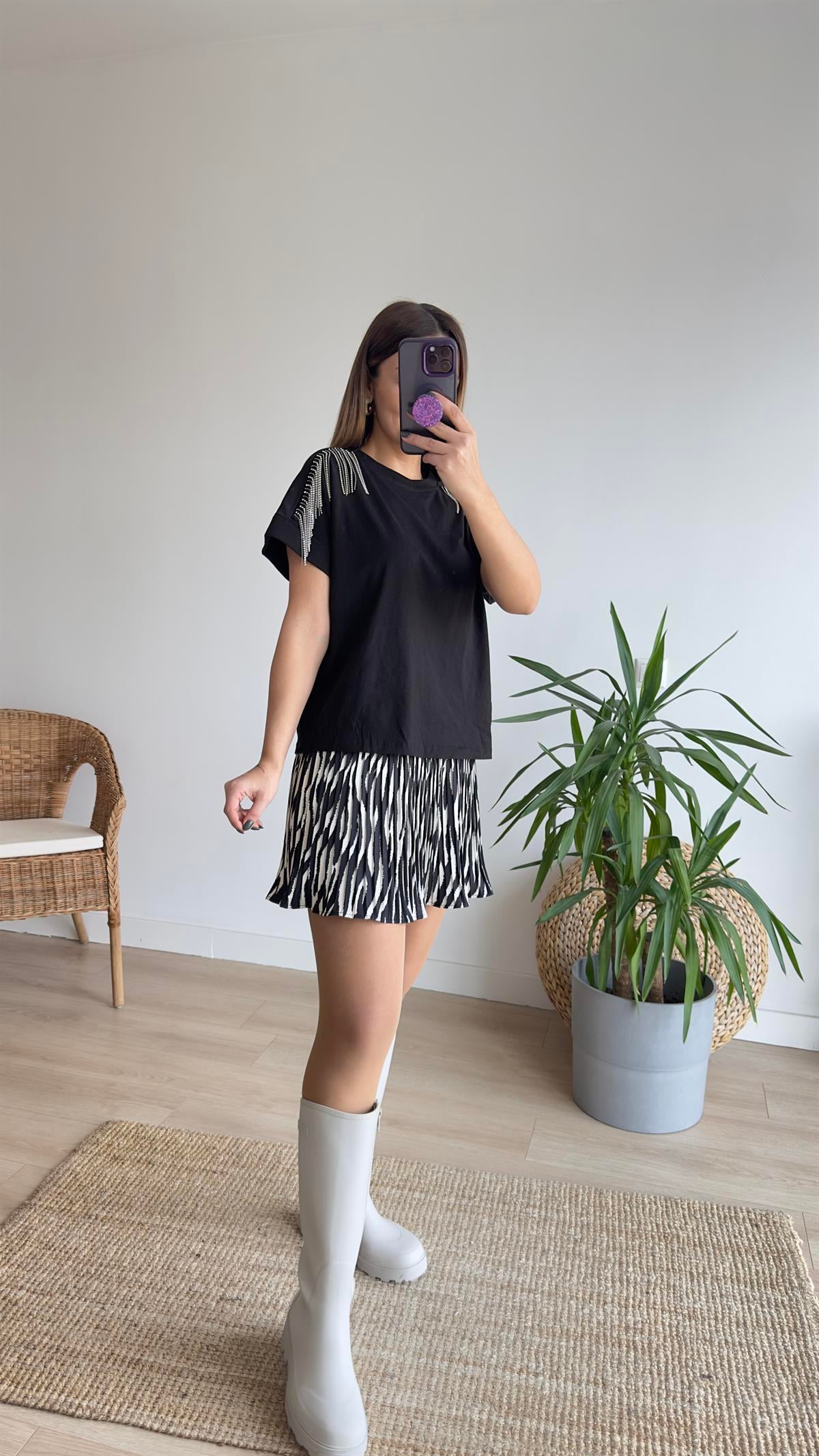 Duble Kol Taşlı Siyah Tshirt
