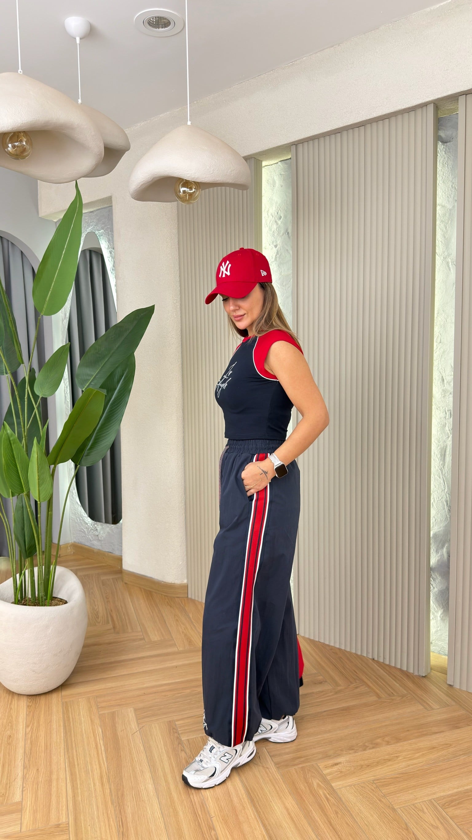 Paça Yazılı Şeritli Paraşüt Pantolon