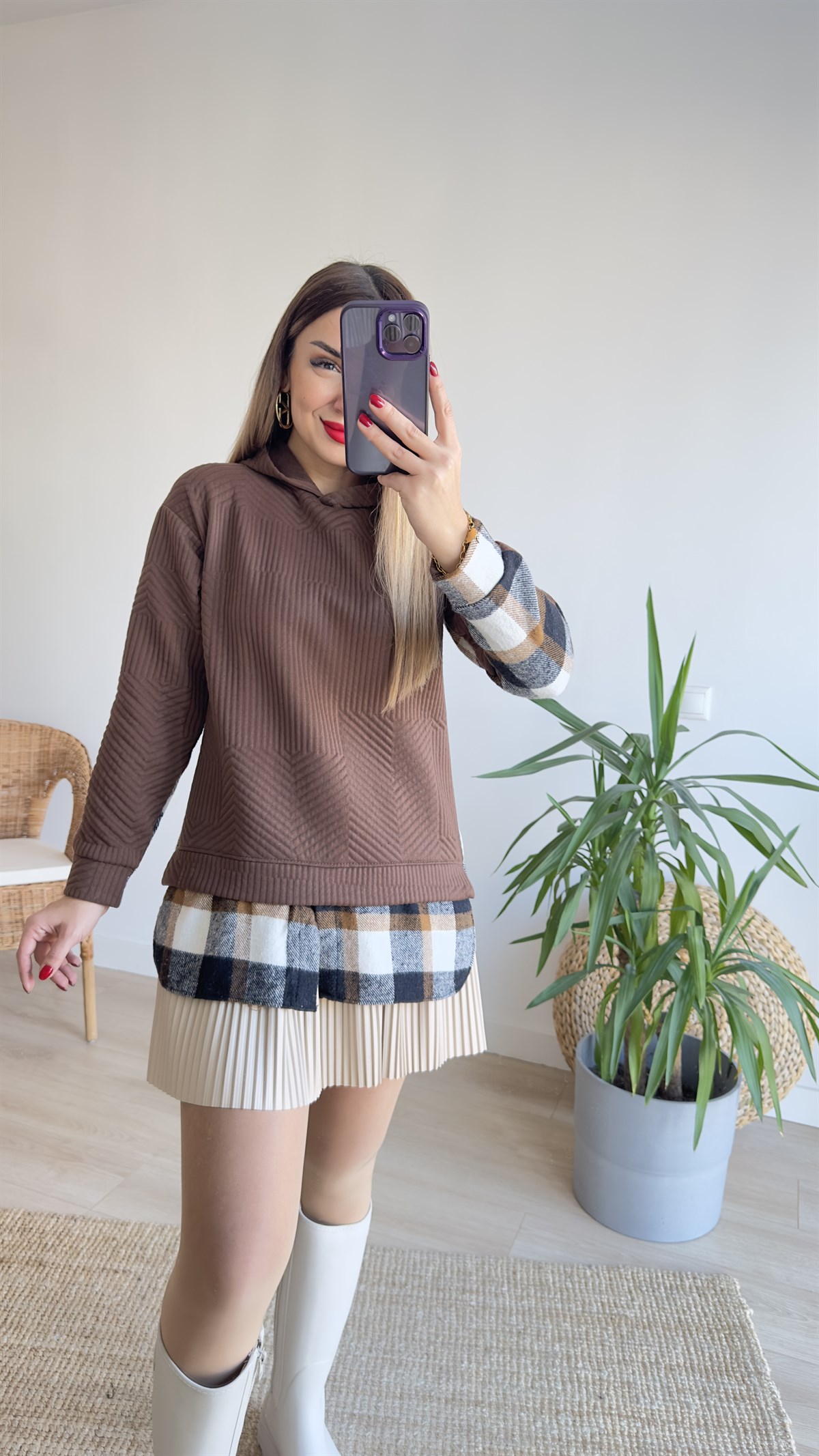 Sırt Ekoseli Kapüşonlu Kahve Sweat