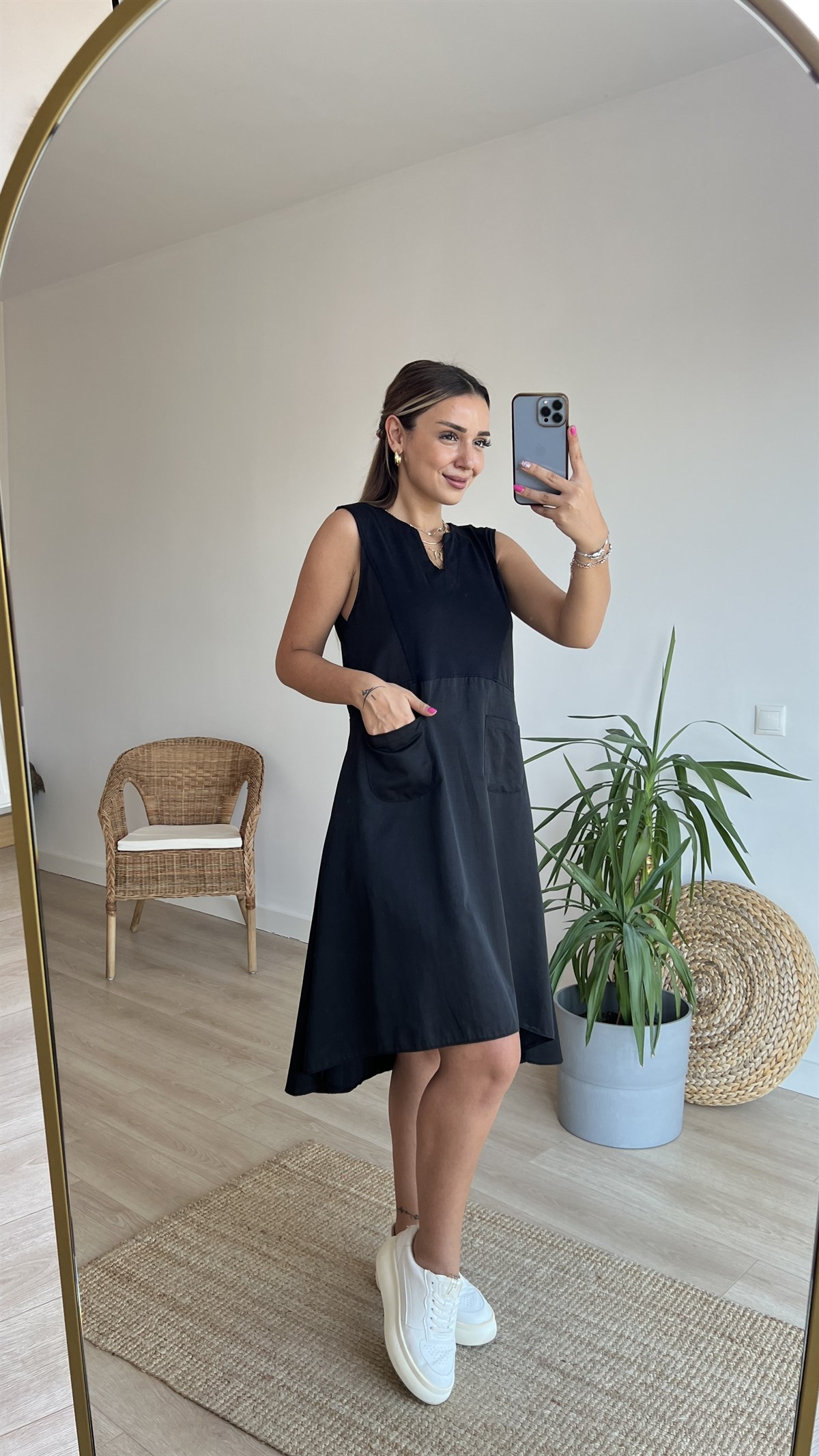 Poplin Detaylı Cepli Siyah Elbise 