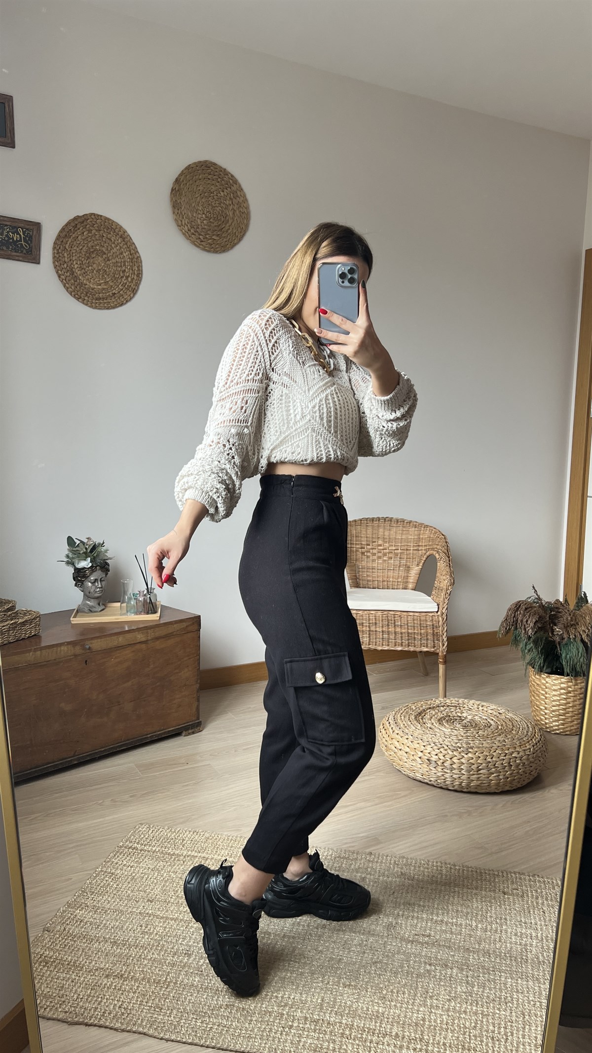 Beli Zincir Detaylı Gabardin Pantolon