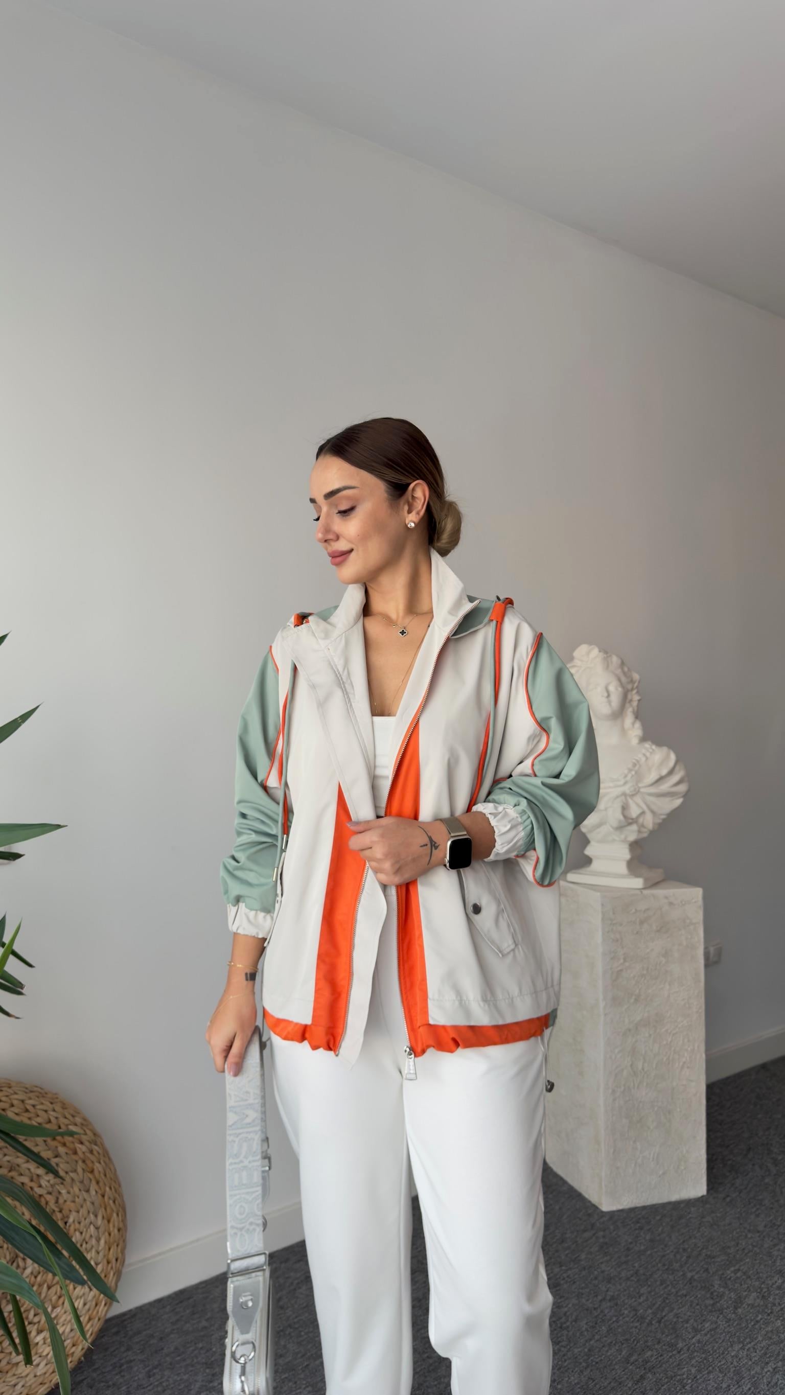 Benore Turuncu Şerit Detaylı Yağmurluk