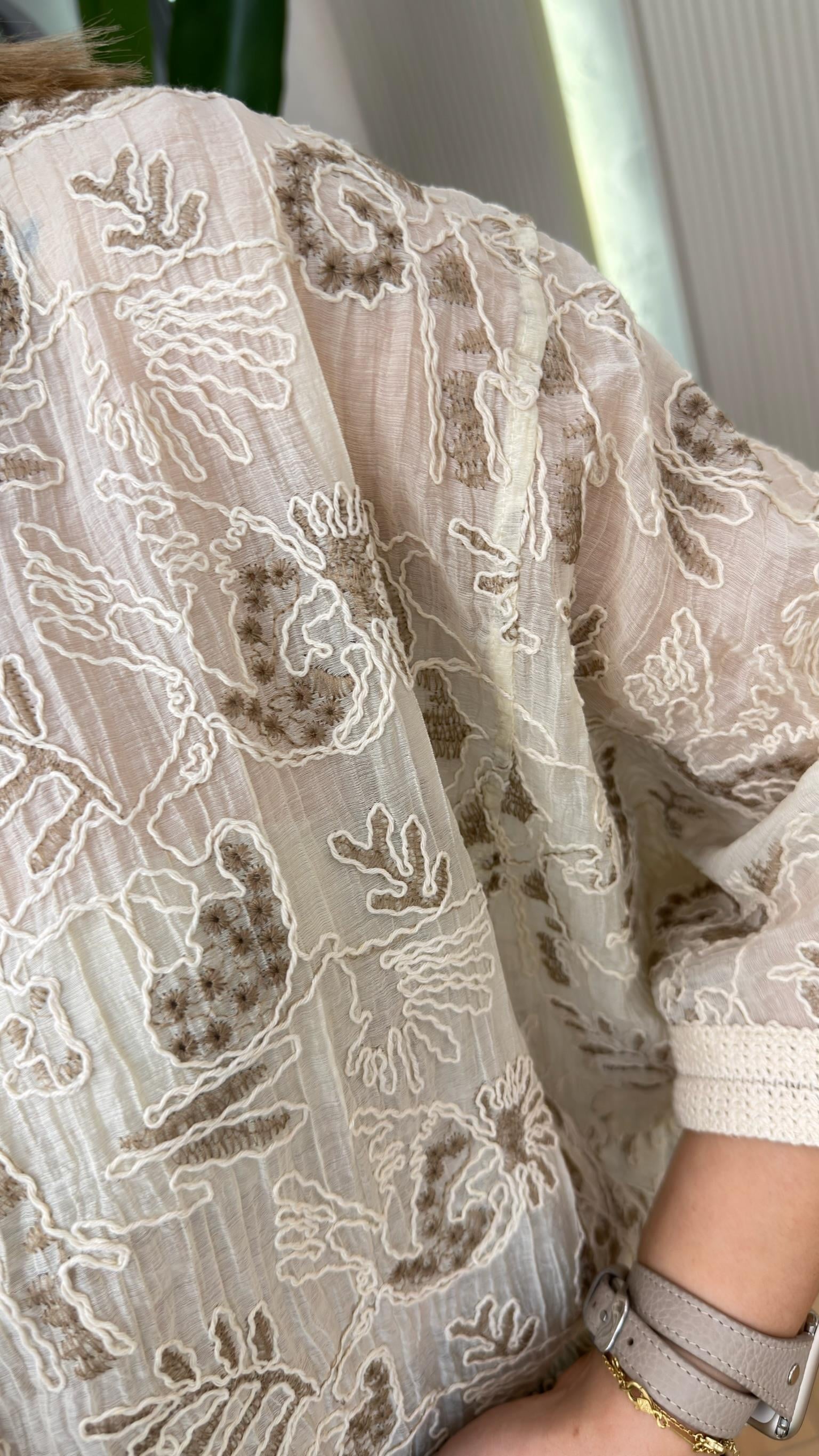 Zensia İşleme Detaylı Bej Bluz