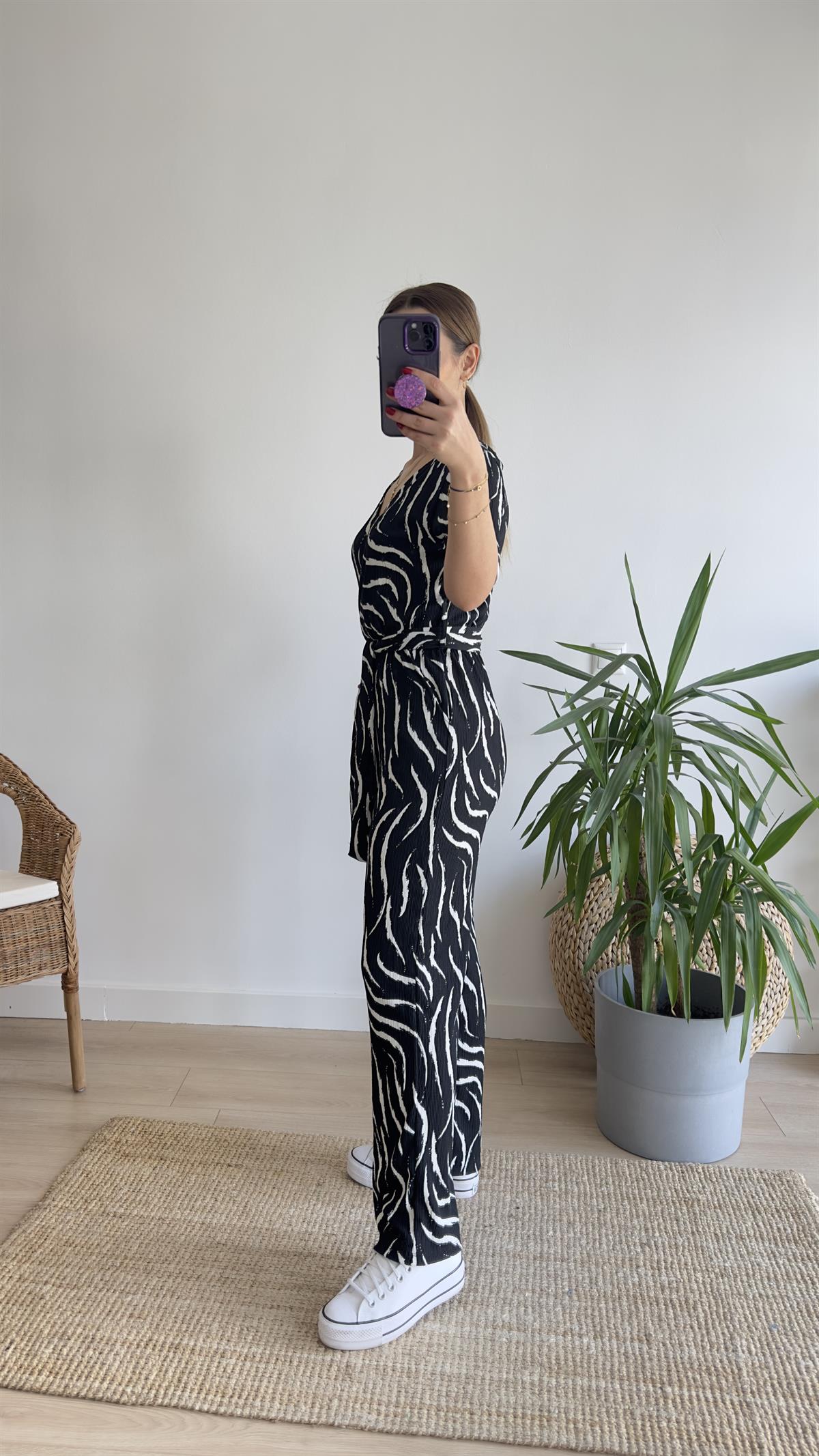 Meus Zebra Desenli Tulum