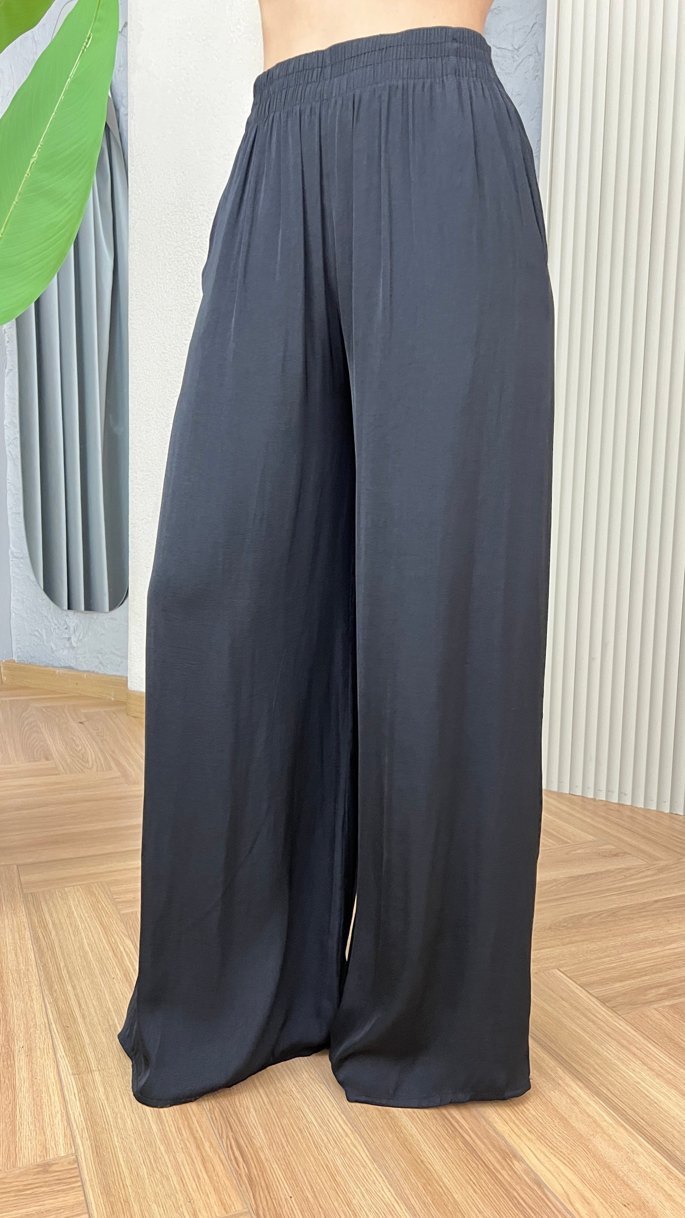 Siyah Zra Model Tiril Pantolon (ÖN SİPARİŞ ÜRÜNÜ)