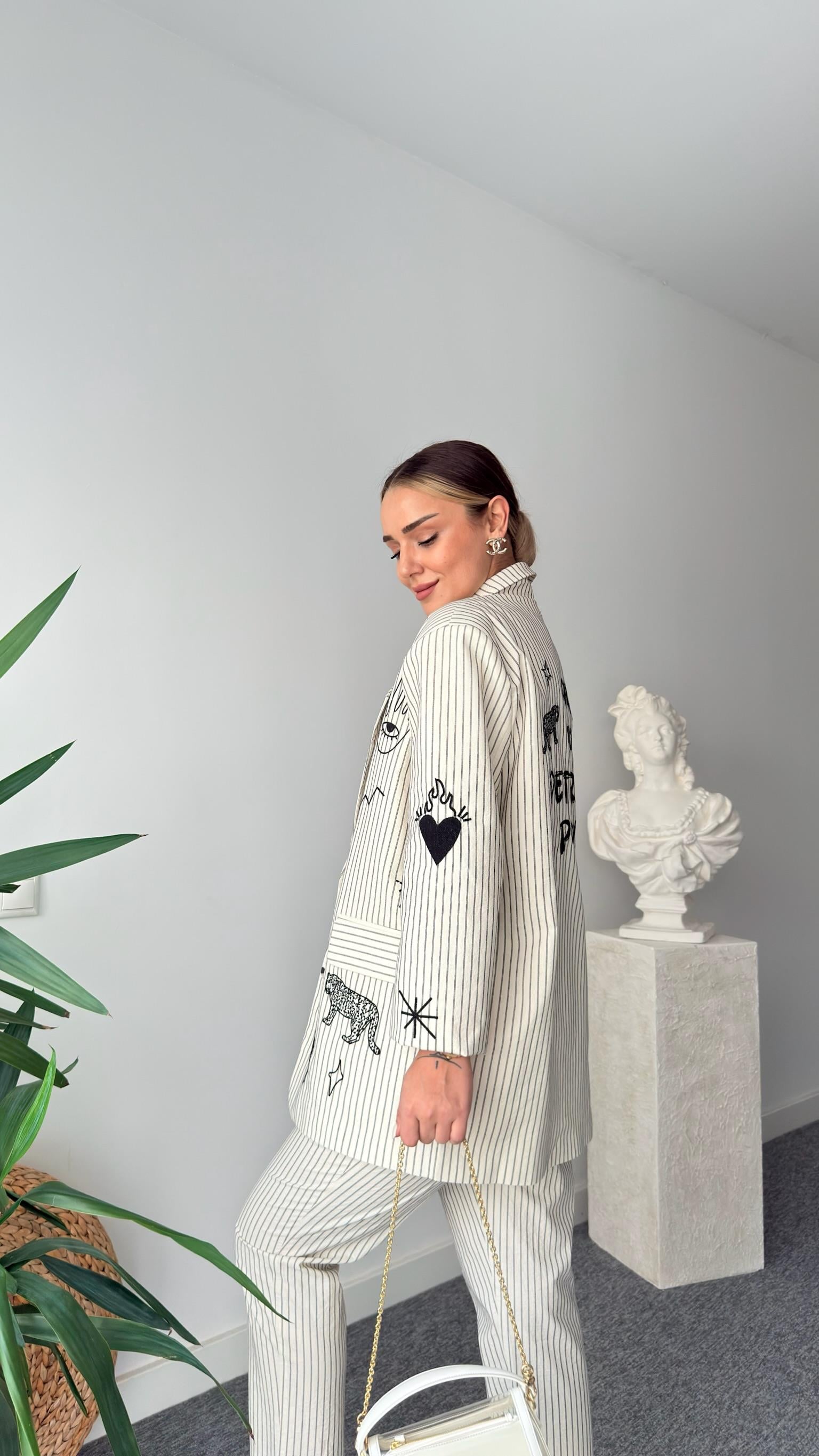 Jansen Nakış Detaylı Çizgili Blazer Ceket