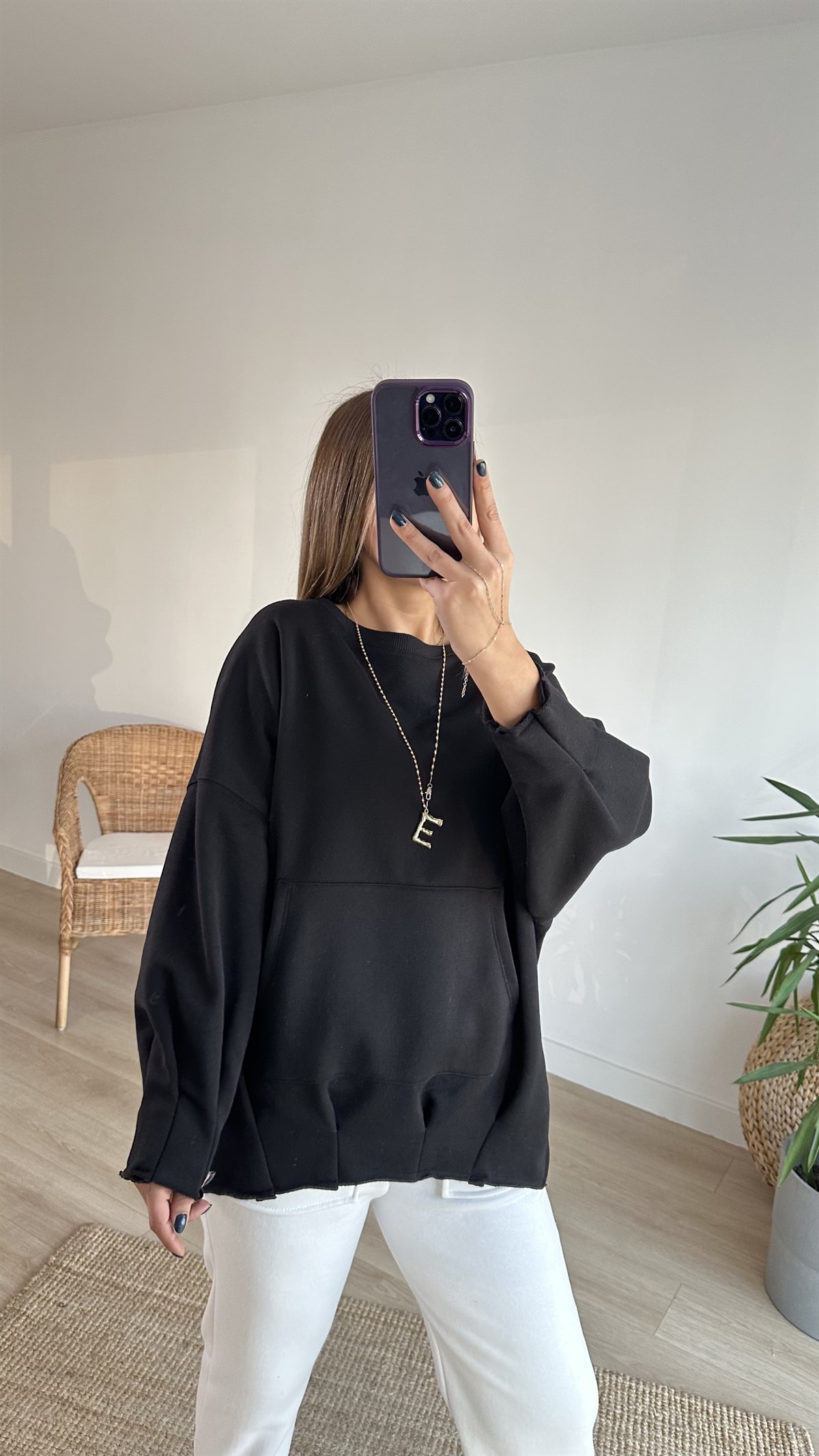 Pileli Yanları Yırtmaçlı Siyah Sweat