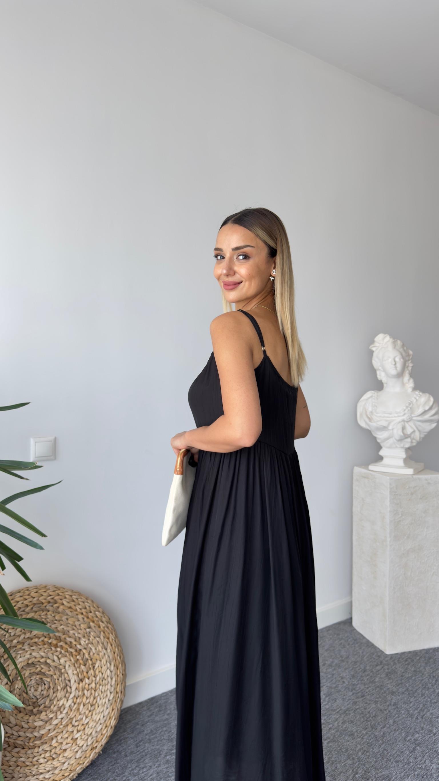 Boncuk Detaylı Askılı Siyah Elbise 