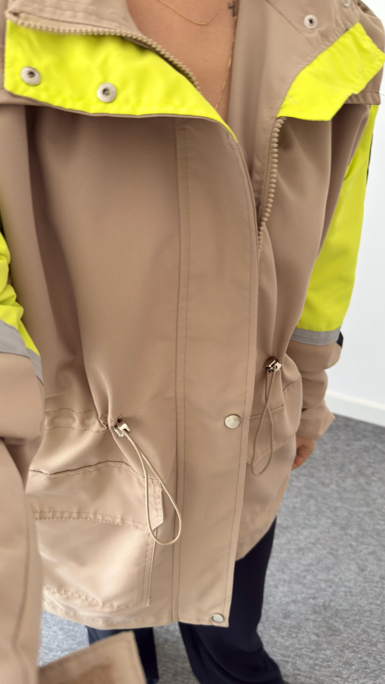 Kanye Renk Geçişli Kapüşonlu Bej Ceket