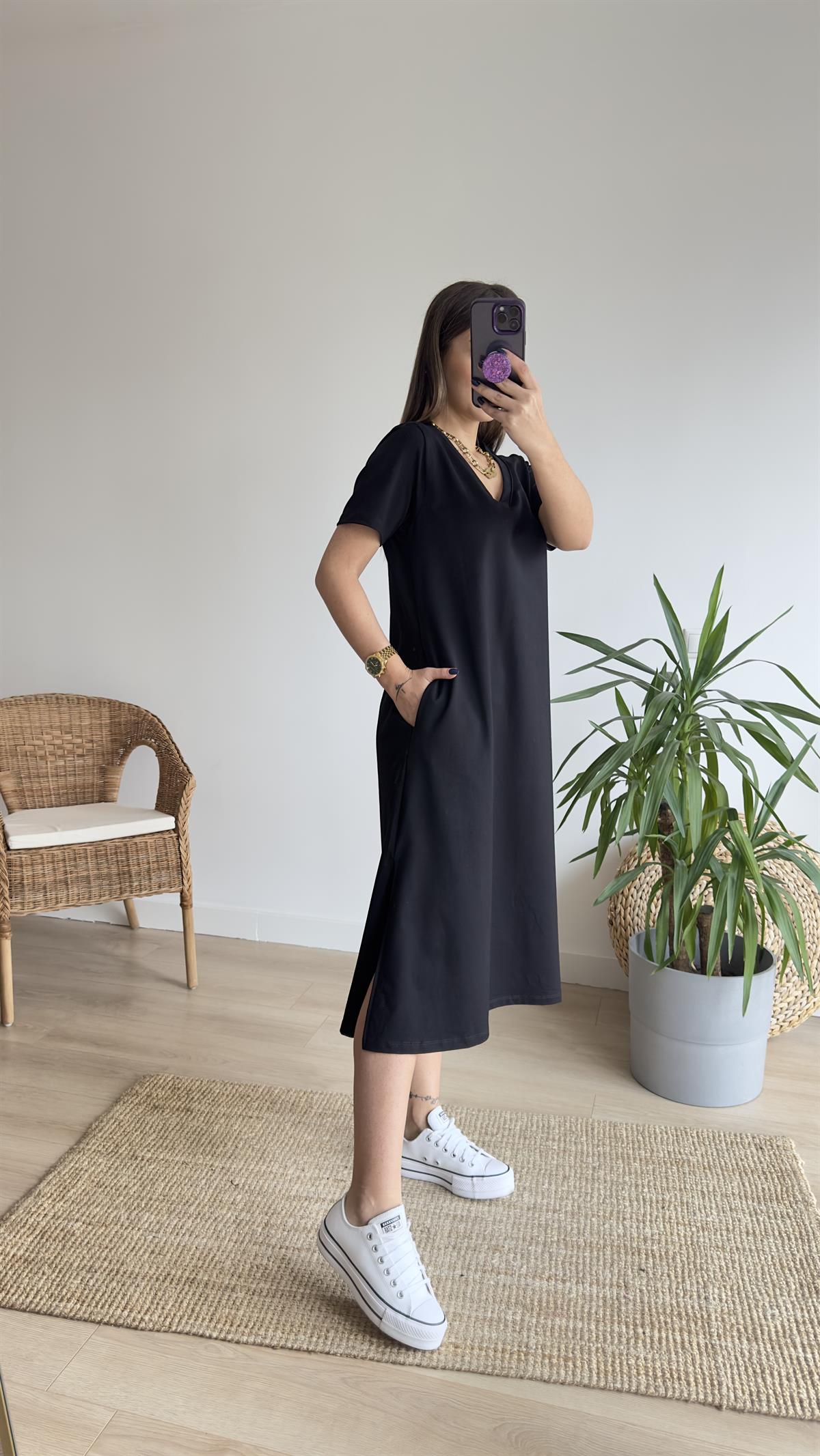 V Yaka Siyah Basic Elbise