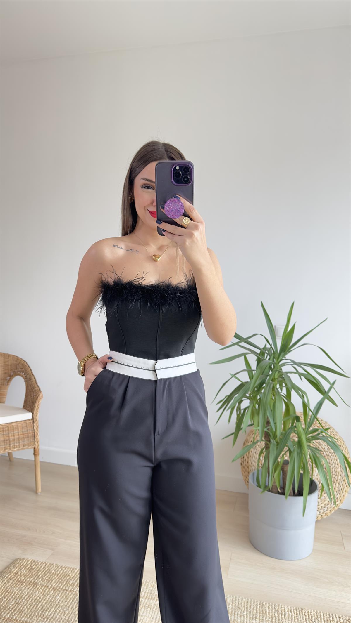 Siyah Otriş Detaylı Büstiyer