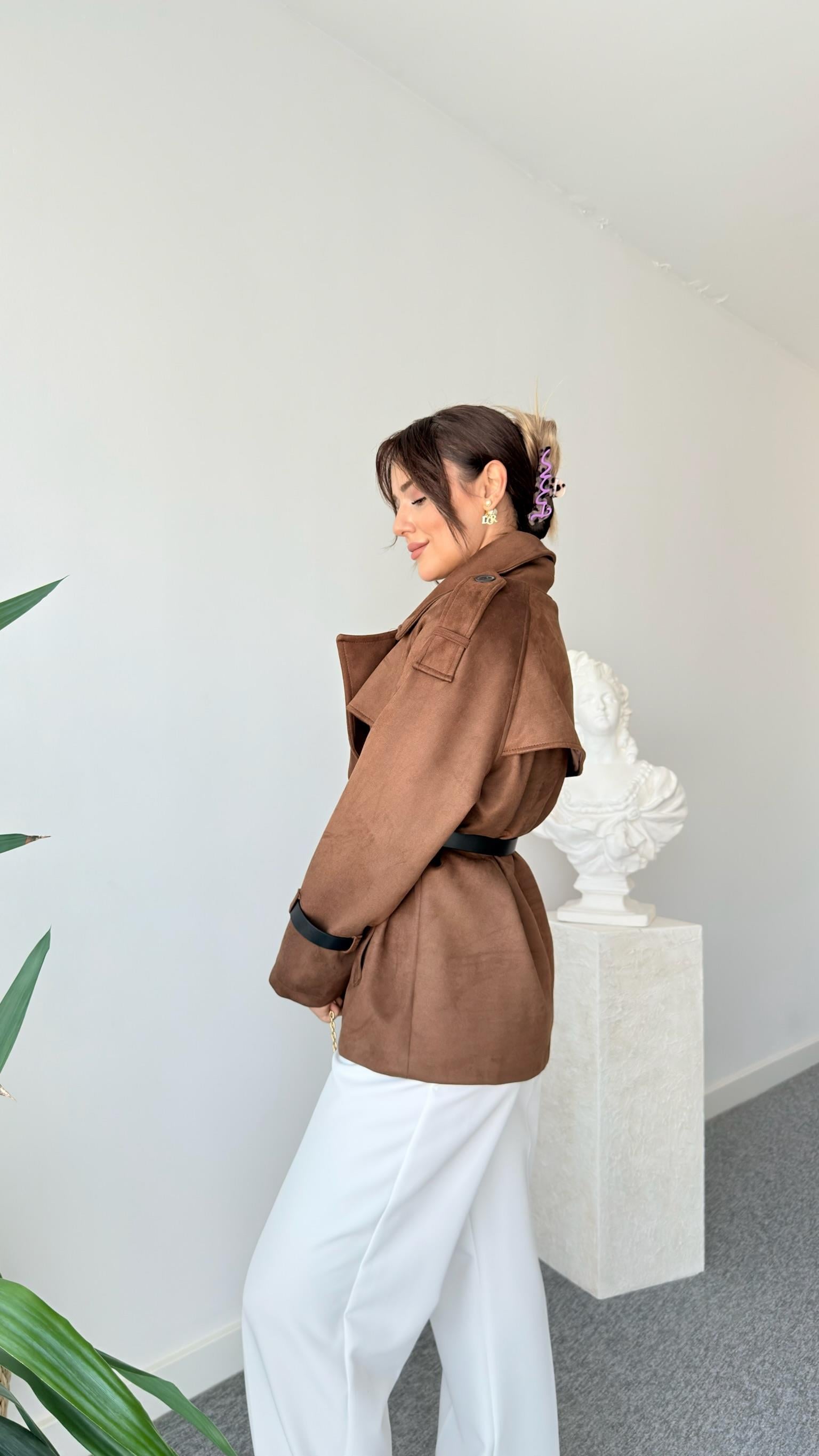 Deri Kemerli Kahve Süet Ceket
