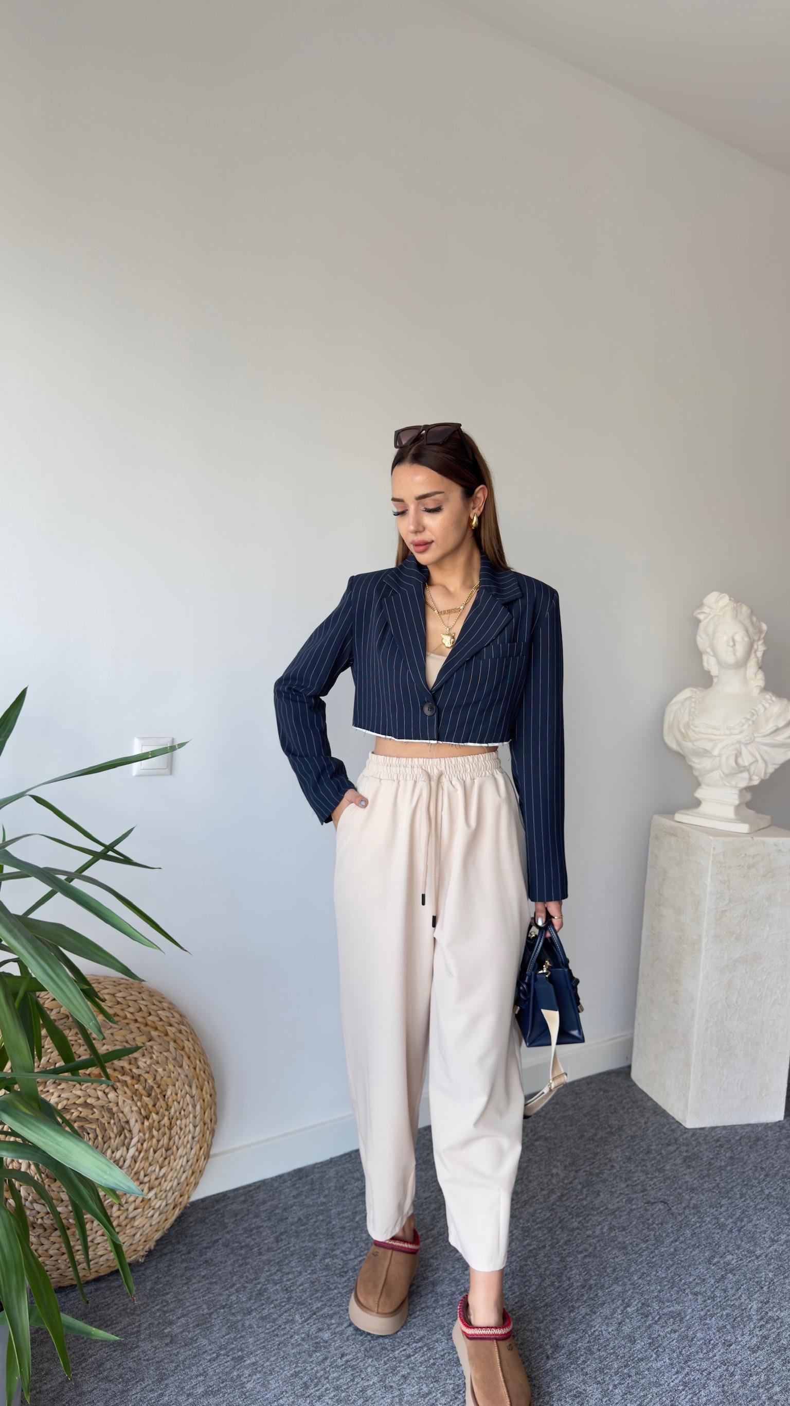 Zra Model Önü Çizgili Crop Ceket