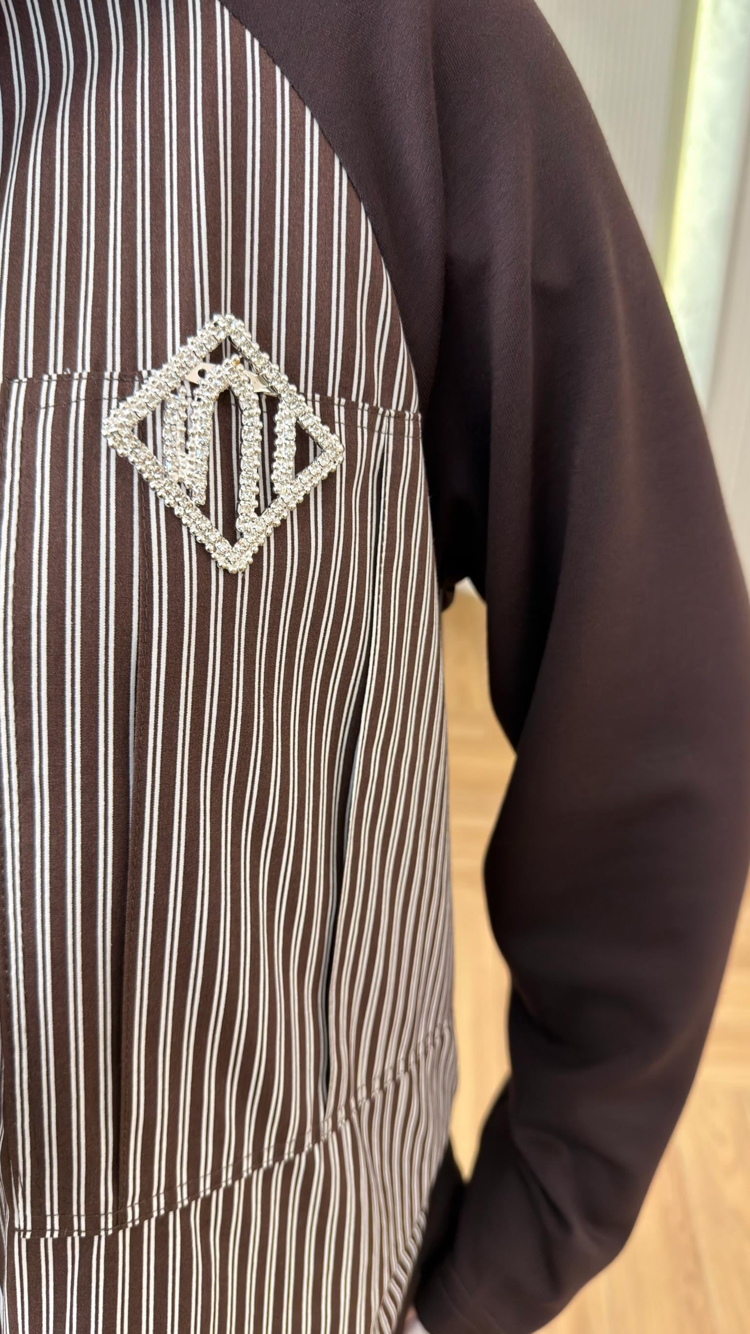 Kahve Jeus Marka Model Broşlu Takım