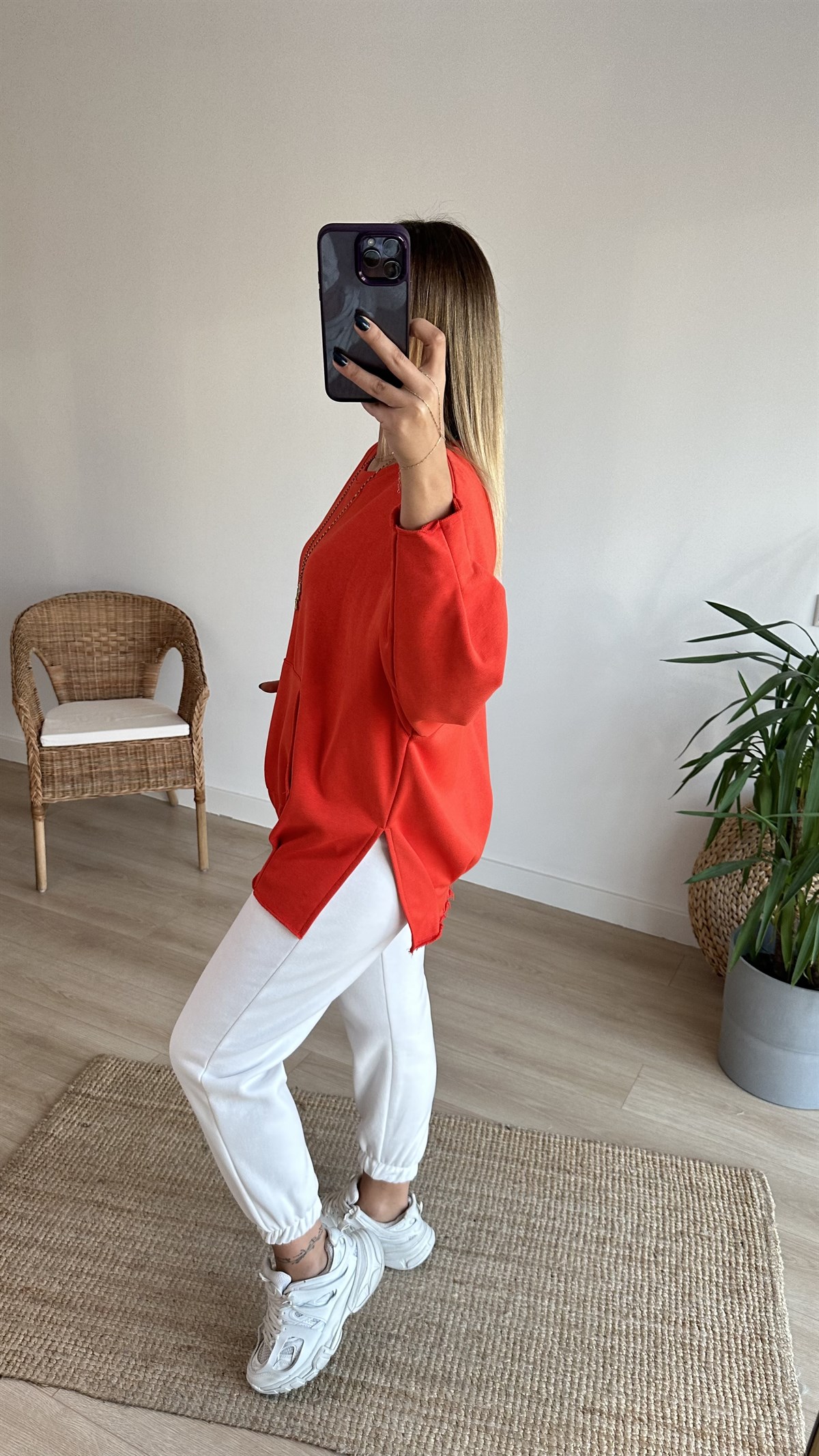 Pileli Yanları Yırtmaçlı Turuncu Sweat