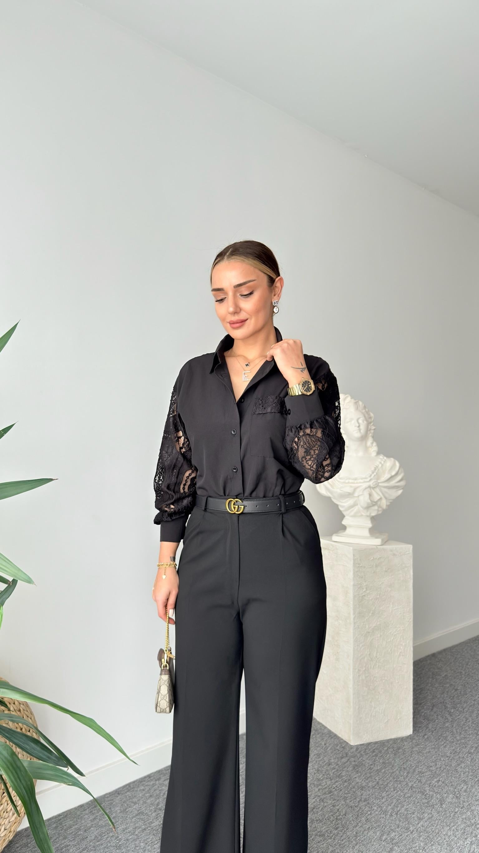 Siyah Frey Dantel Detaylı Gömlek