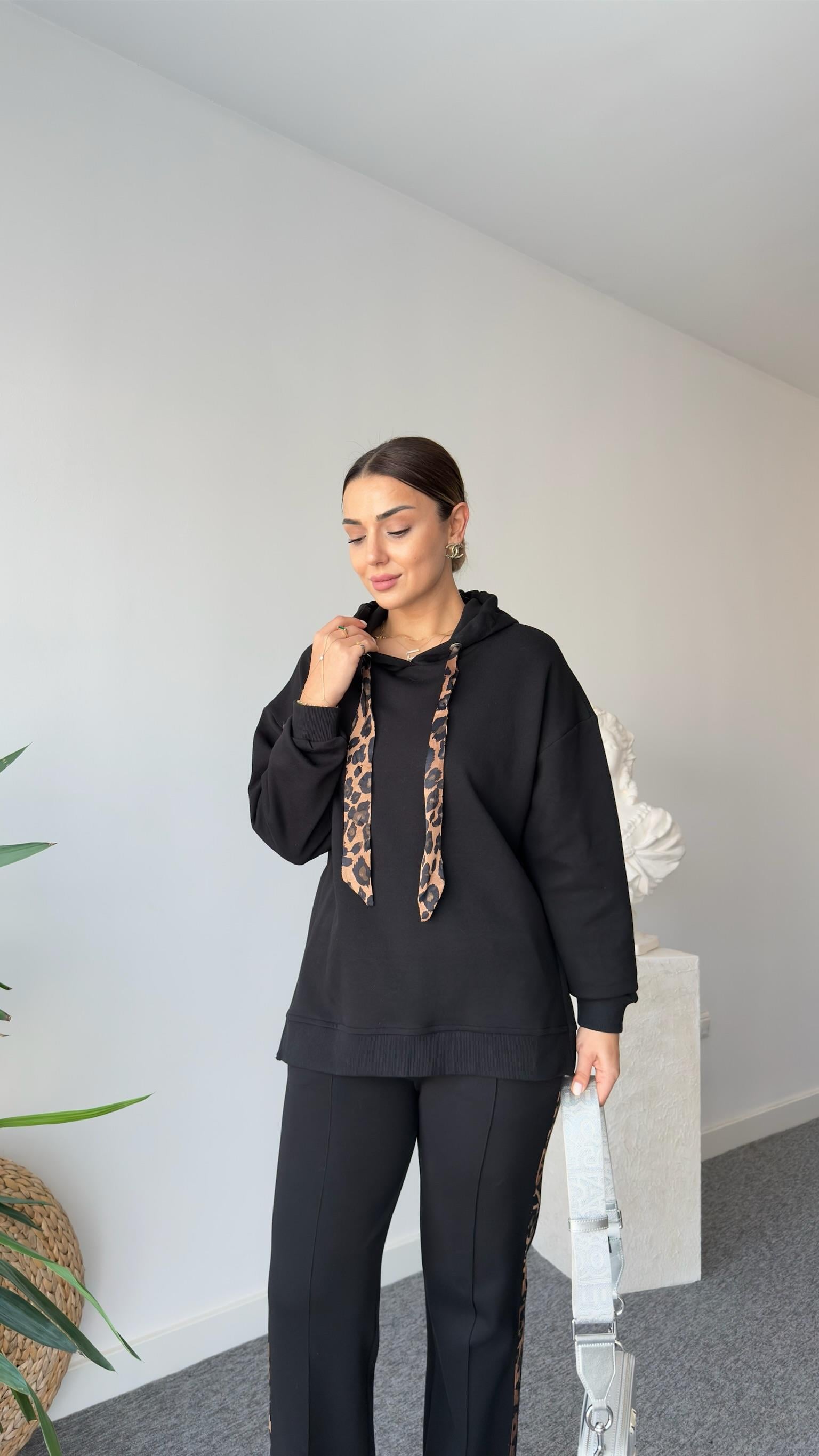 Ntwork Model Leopar Detaylı Yanlar Fermuarlı Takım